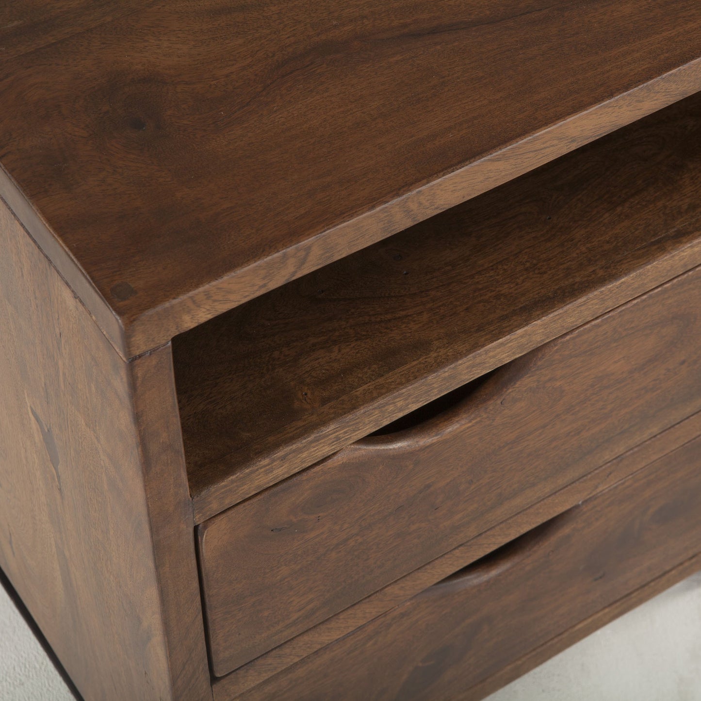 005 SR-877068 | Closeup | Nottingham Night Chest by World Interiors in brown and walnut, antique zinc. Made from acacia wood, iron in a modern style.