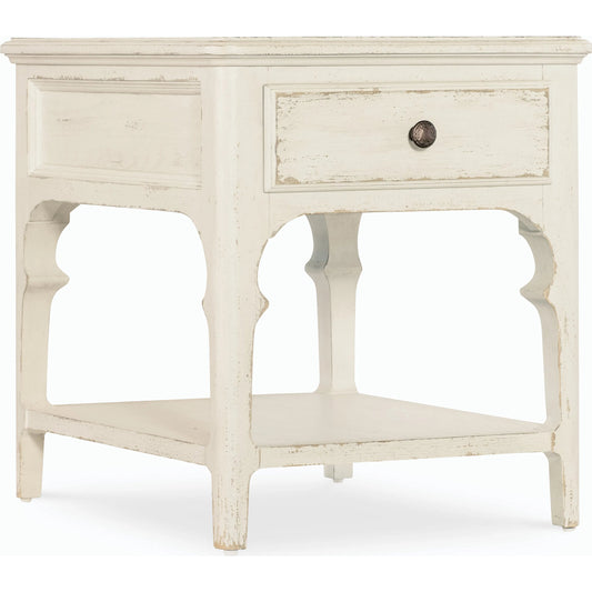 Americana End Table by Hooker Furniture in worn white. Made from oak veneers with solid-wood edge top in a cottage & farmhouse style.