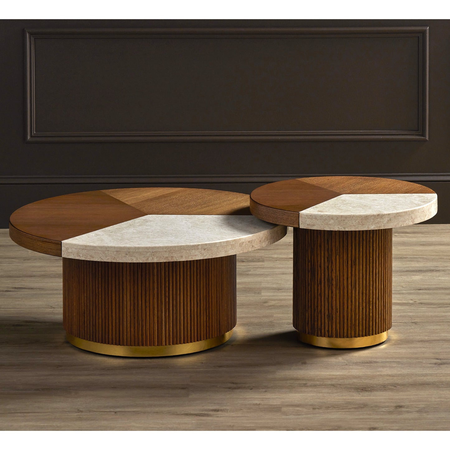 005 SI-2133895 | Lifestyle | Dakota Cocktail Table by Currey and Company in morel brown, natural, polished brass. Made from oak, crema marfil marble, brass in a modern style.