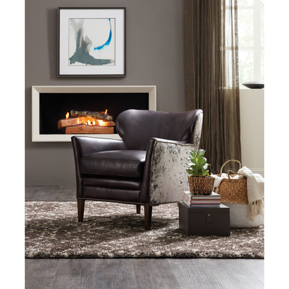 Kato Leather Club Chair by Hooker Furniture. Made from leather in a traditional style.
