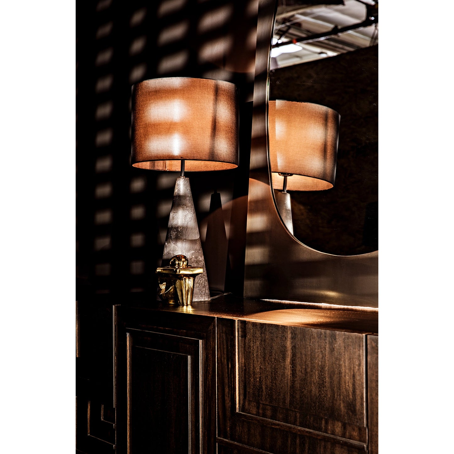 005 SI-2130209 | Lifestyle | Maude by Noir in antique brass. Made from metal alloy in a eclectic & global style.
