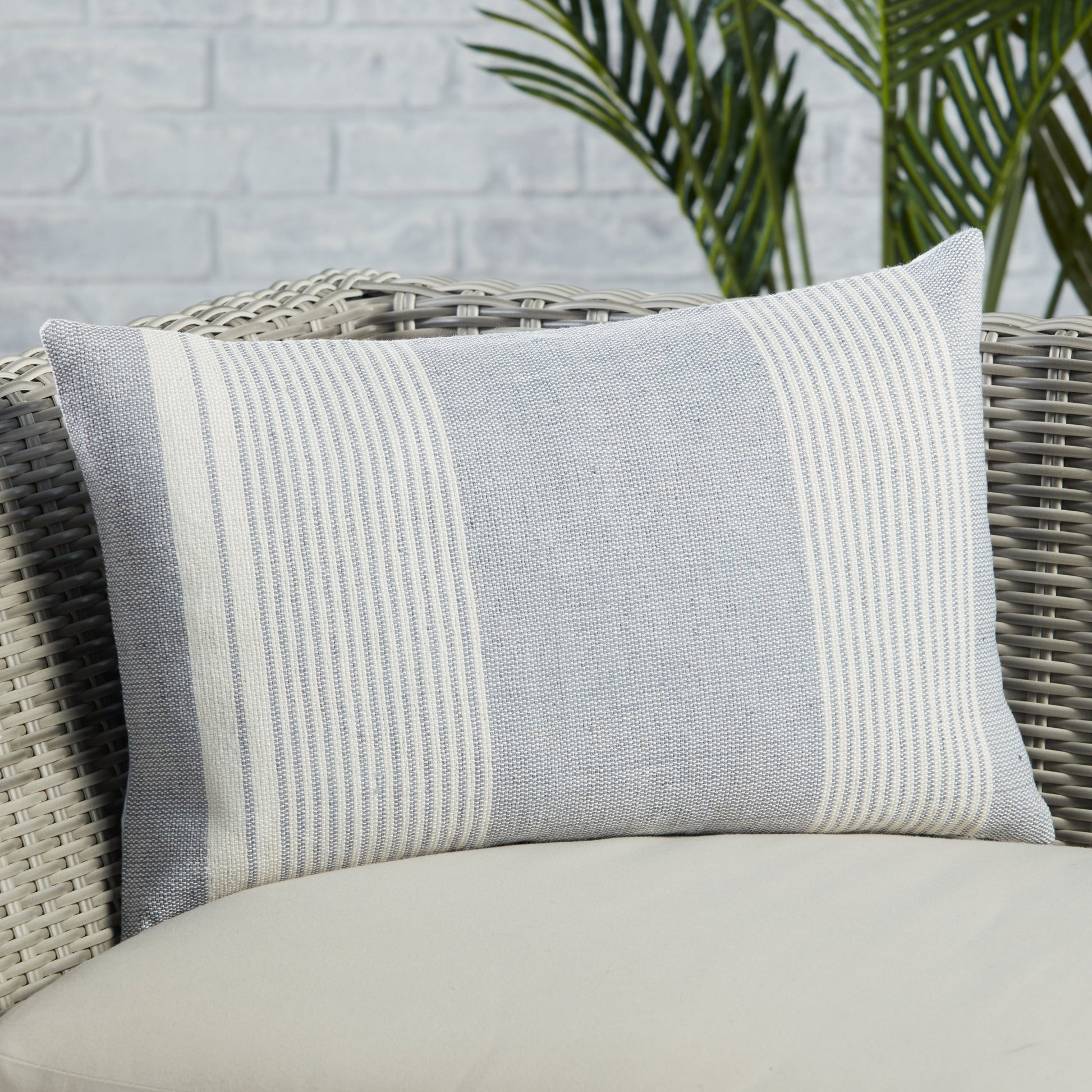 Acapulco ACA05 Indoor/Outdoor Pillow by Jaipur Living. Made from 100% pet yarn in a modern style.