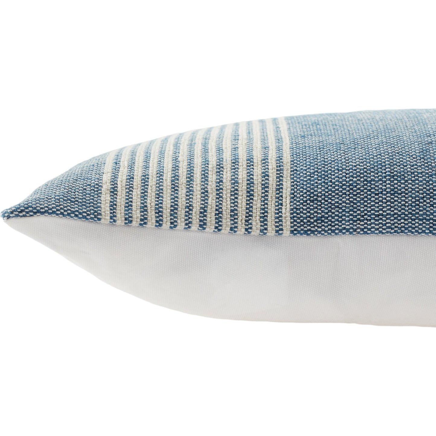 006 SI-1785447 | Closeup | Acapulco ACA05 Indoor/Outdoor Pillow by Jaipur Living. Made from 100% pet yarn in a modern style.