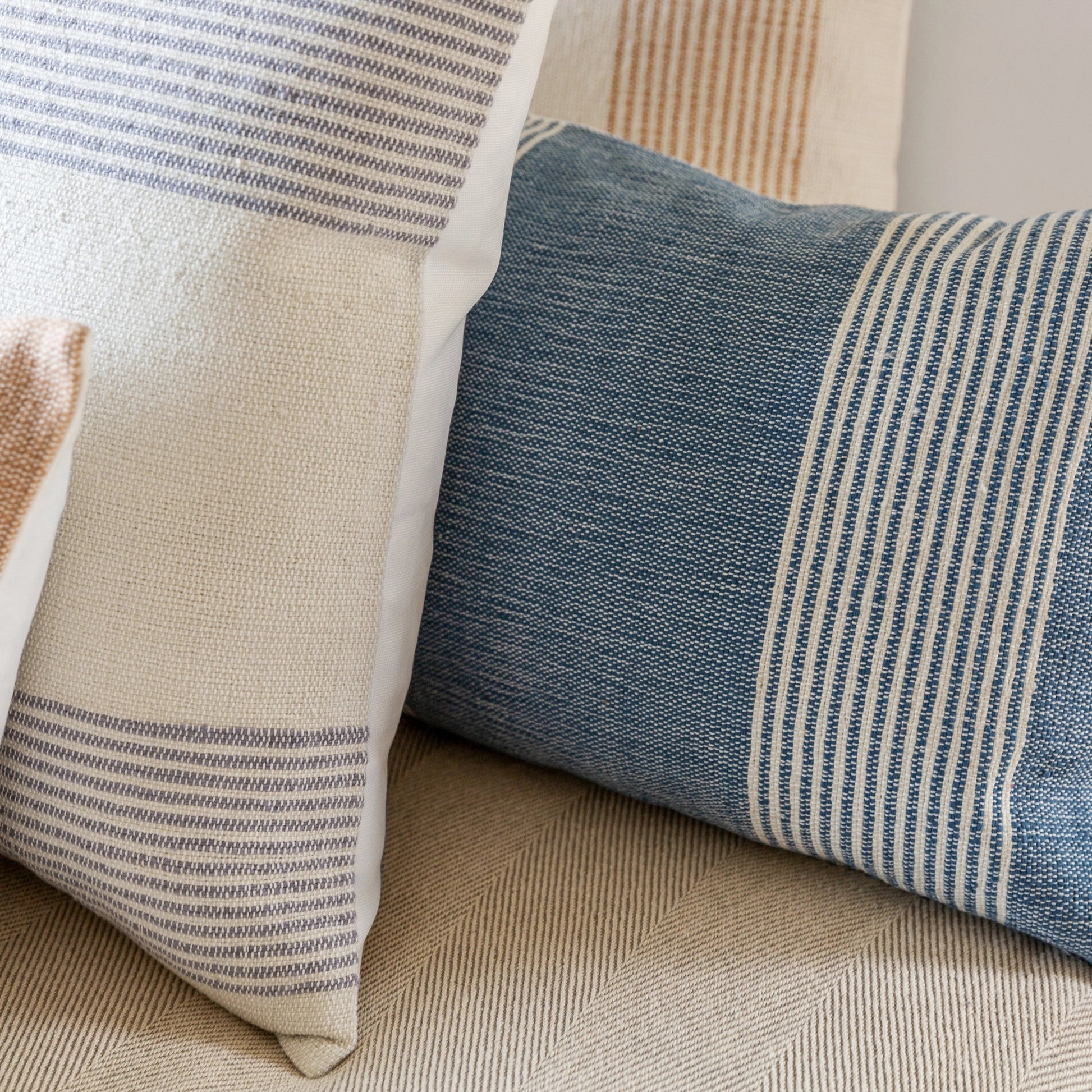 Acapulco ACA05 Indoor/Outdoor Pillow by Jaipur Living. Made from 100% pet yarn in a modern style.