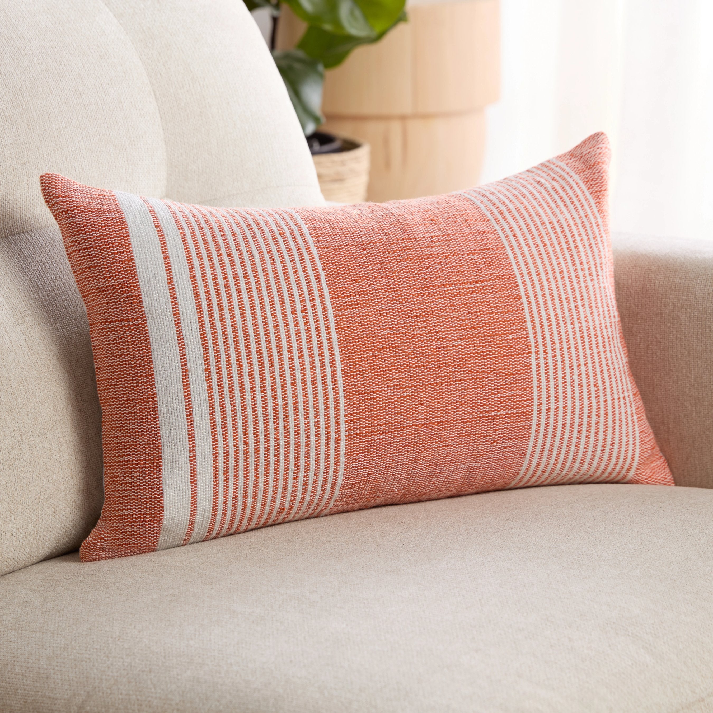 Jaipur Living Acapulco Lumbar Pillow