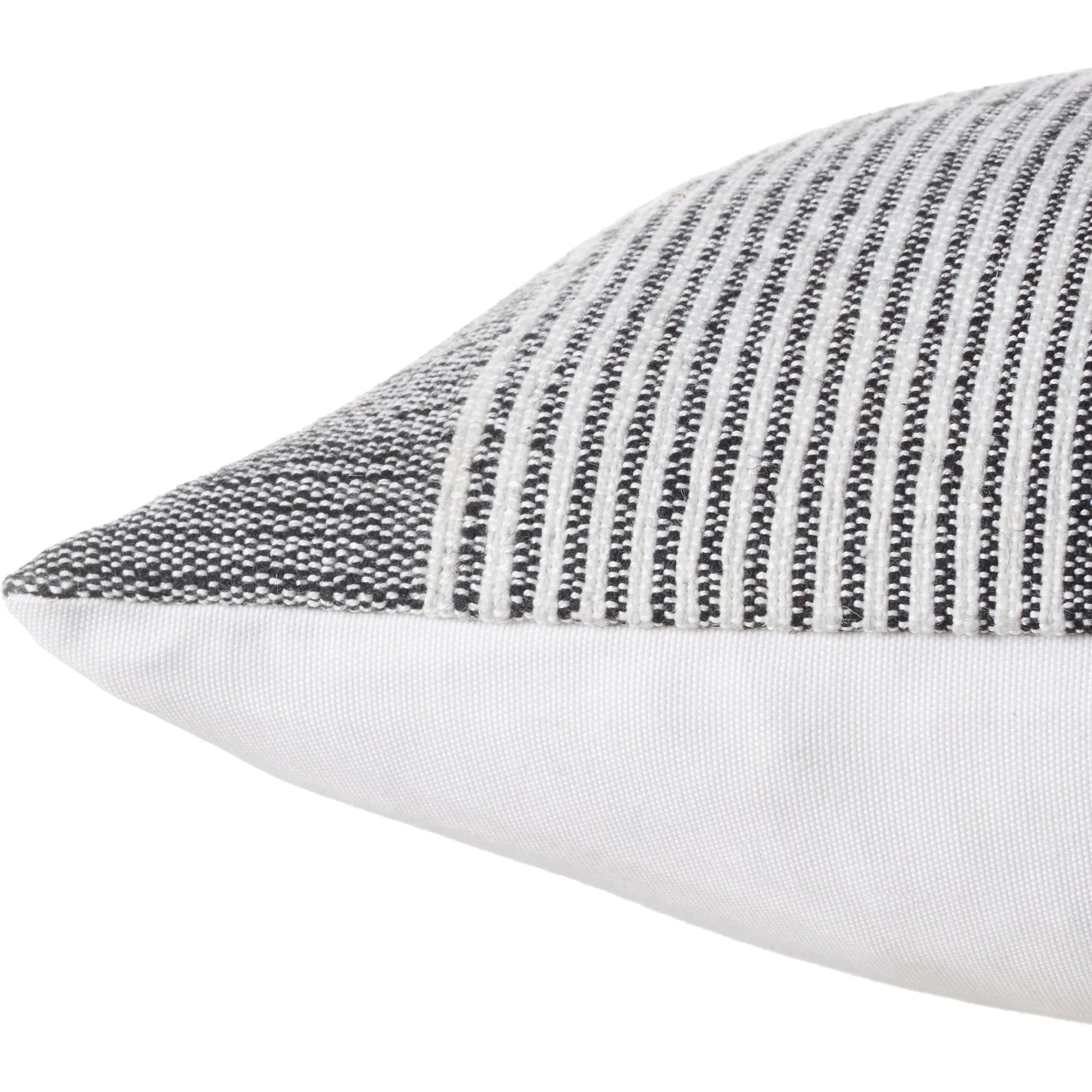 Acapulco ACA05 Pillow by Jaipur Living. Made from 100% pet yarn in a cottage & farmhouse style.