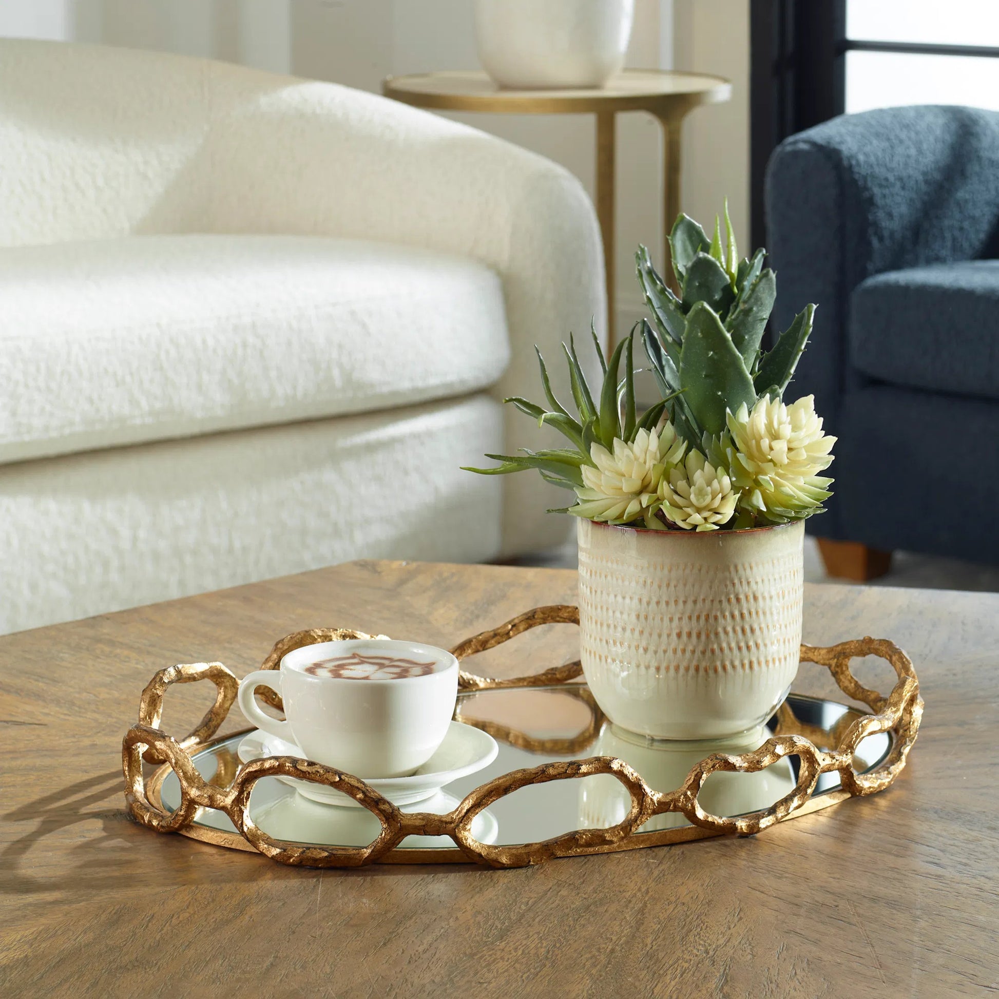 Cable Chain Tray by Uttermost in mirrored. Made from cast iron, clear mirror in a eclectic & global style.