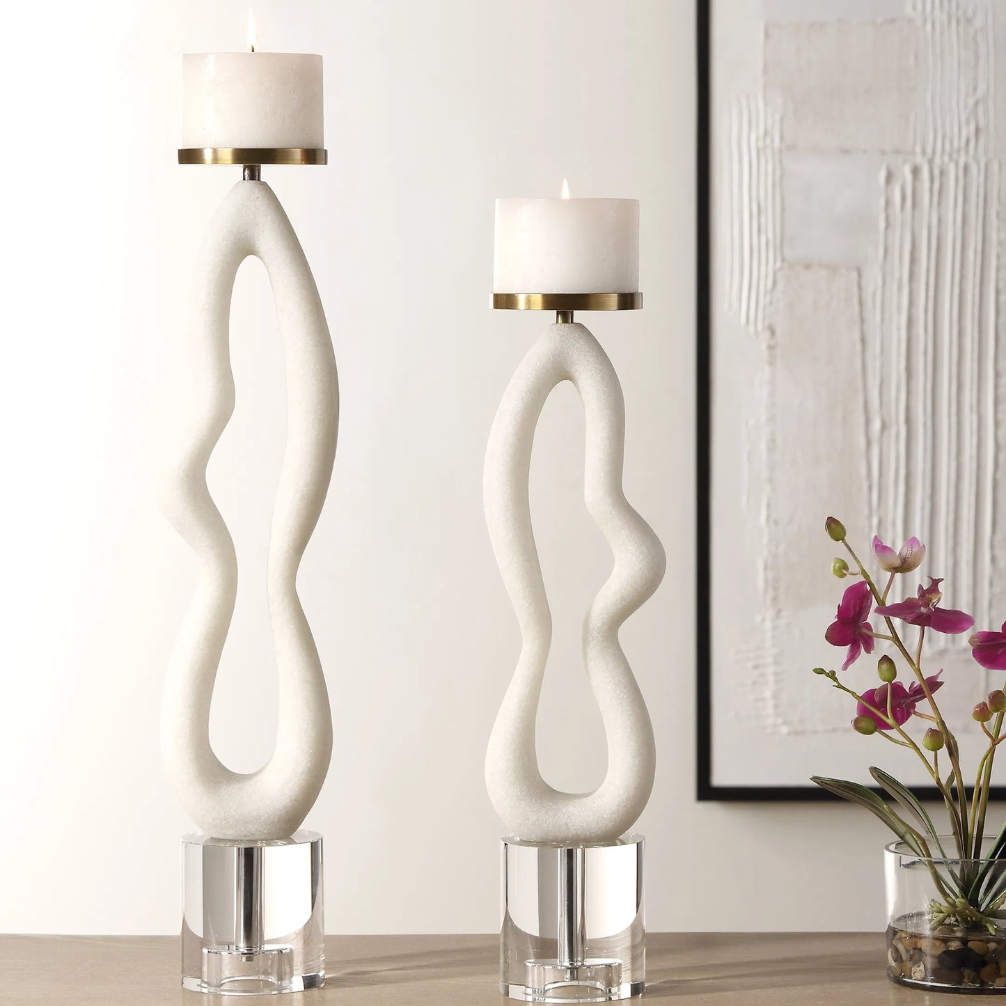 001 SI-2262198 | Lifestyle | Feamelo Candleholders by Uttermost in brass. Made from steel, white rice stone, crystal in a modern style.