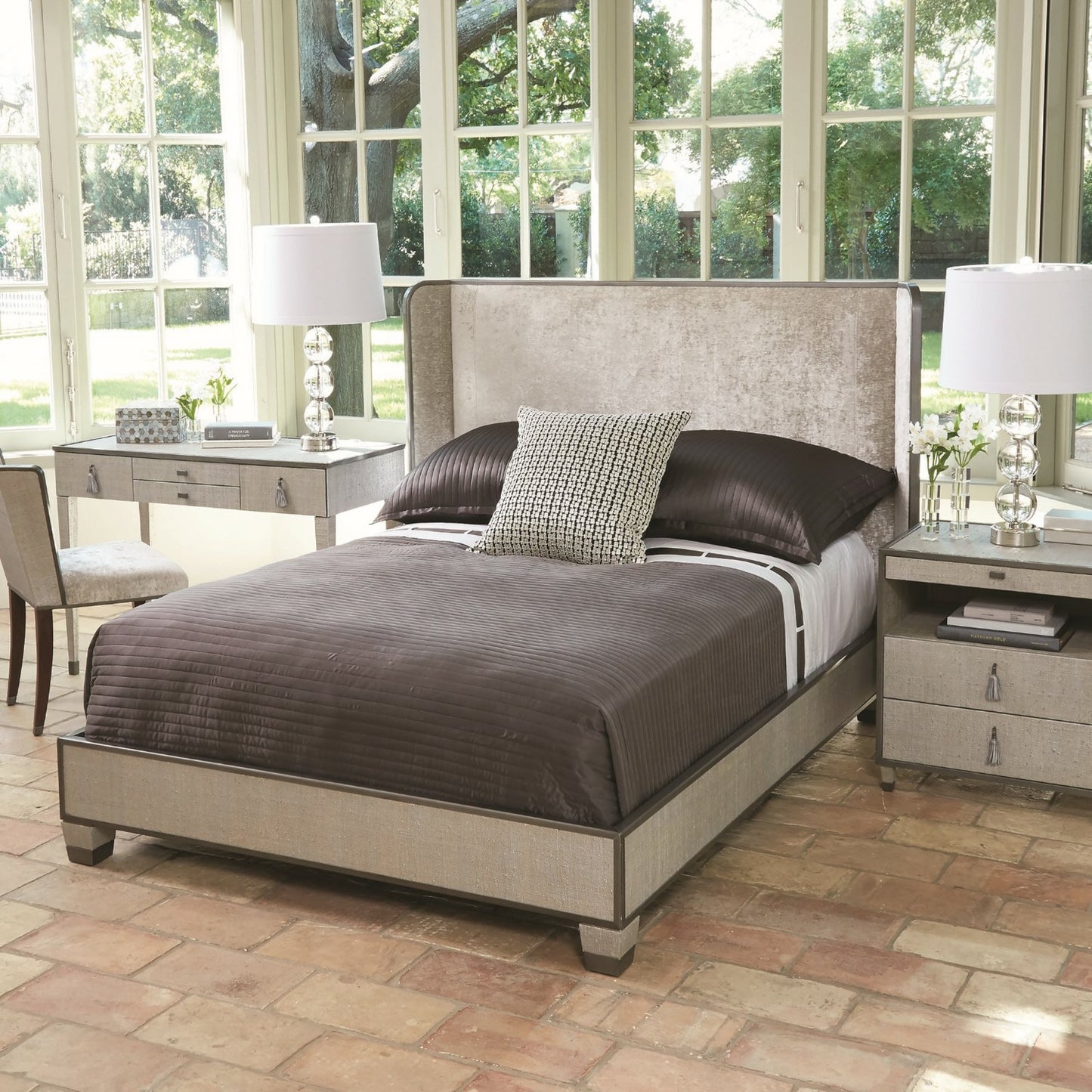 011 SR-700746,SR-700747 | Lifestyle | Argento Bed by Global Views in pewter. Made from unique in a transitional style.