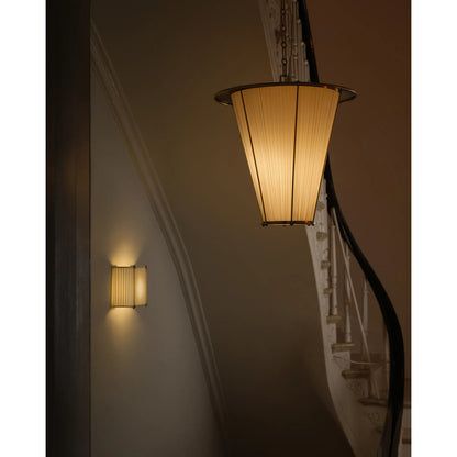 Cornell Wall Sconce by Hudson Valley in aged brass. Made from unique in a transitional style.