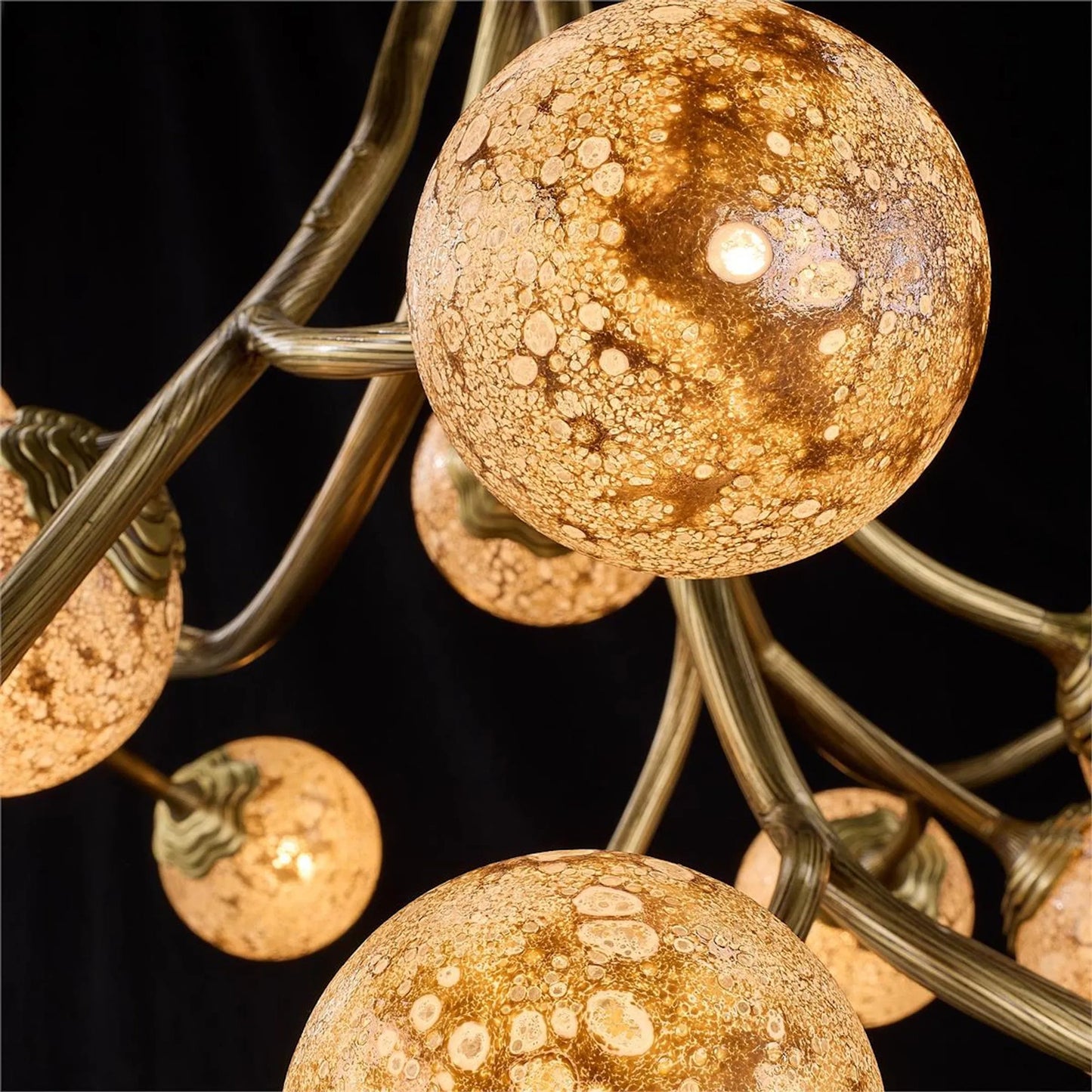 002 SI-2629374 | Unknown | Melia Sixteen-Light Horizontal Chandelier by John-Richard. Made from unique in a unique style.