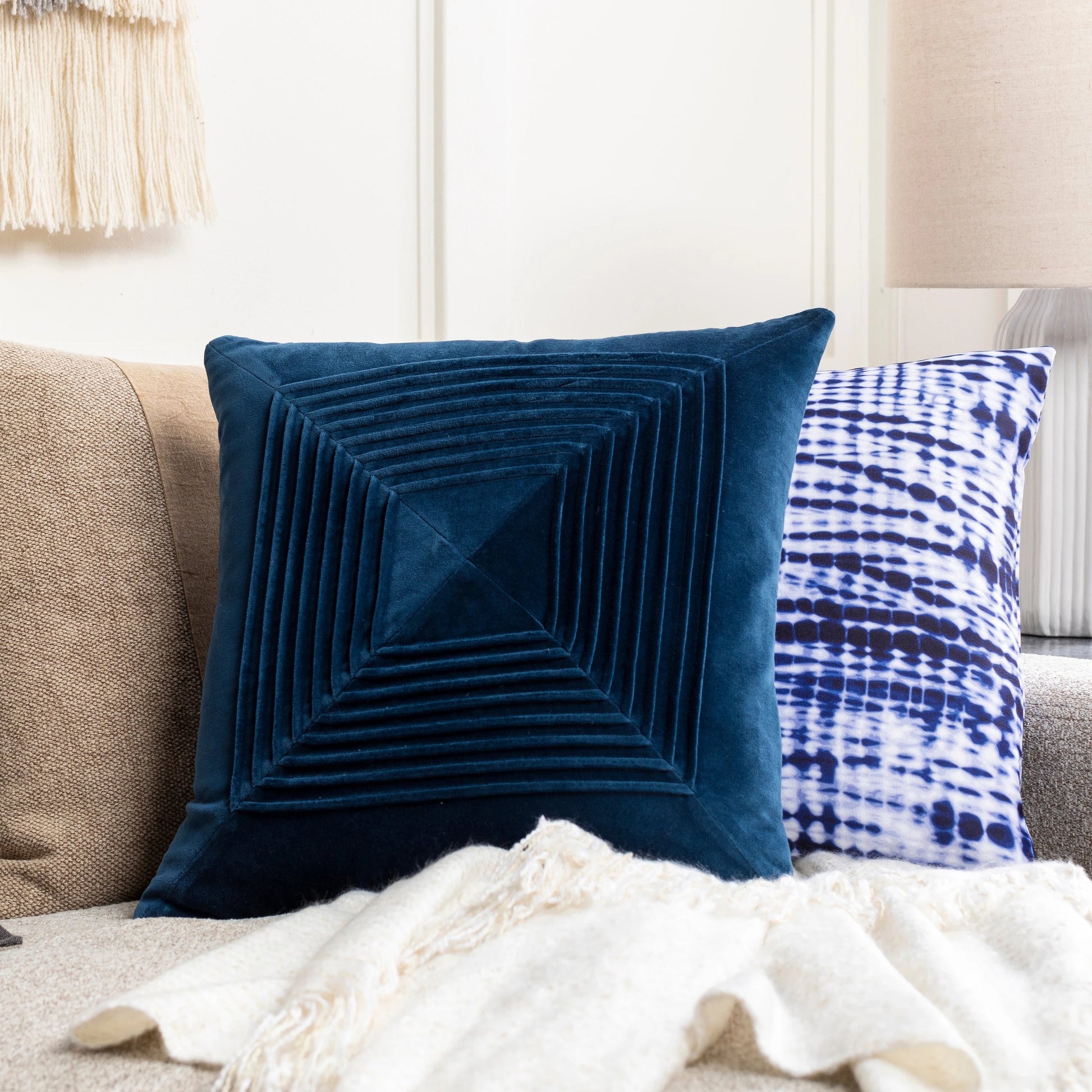 Akira Pillow - 9020 by Surya. Made from 100% cotton in a modern style.