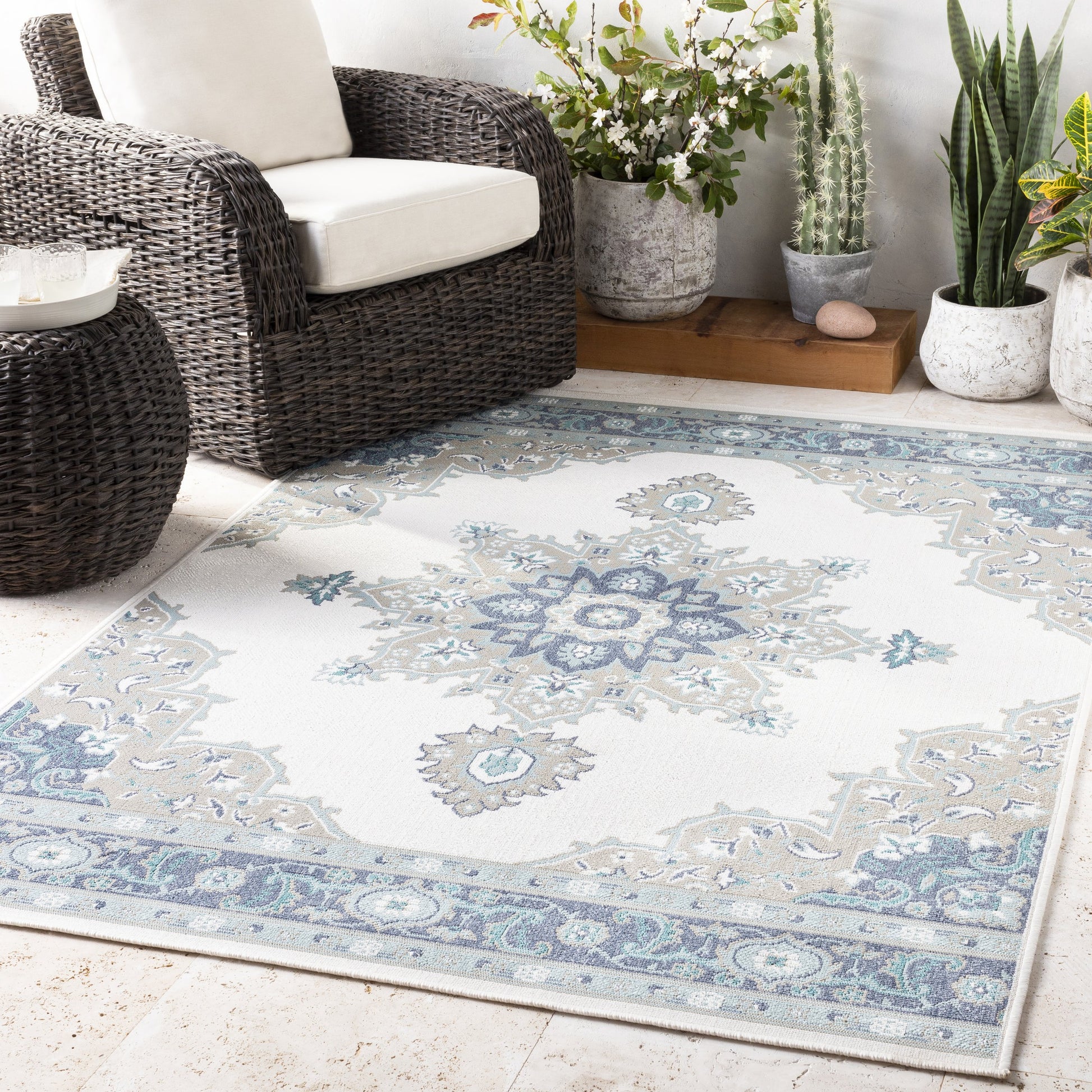 Alfresco Rug - 22258 by Livabliss. Made from 100% polypropylene in a unique style.