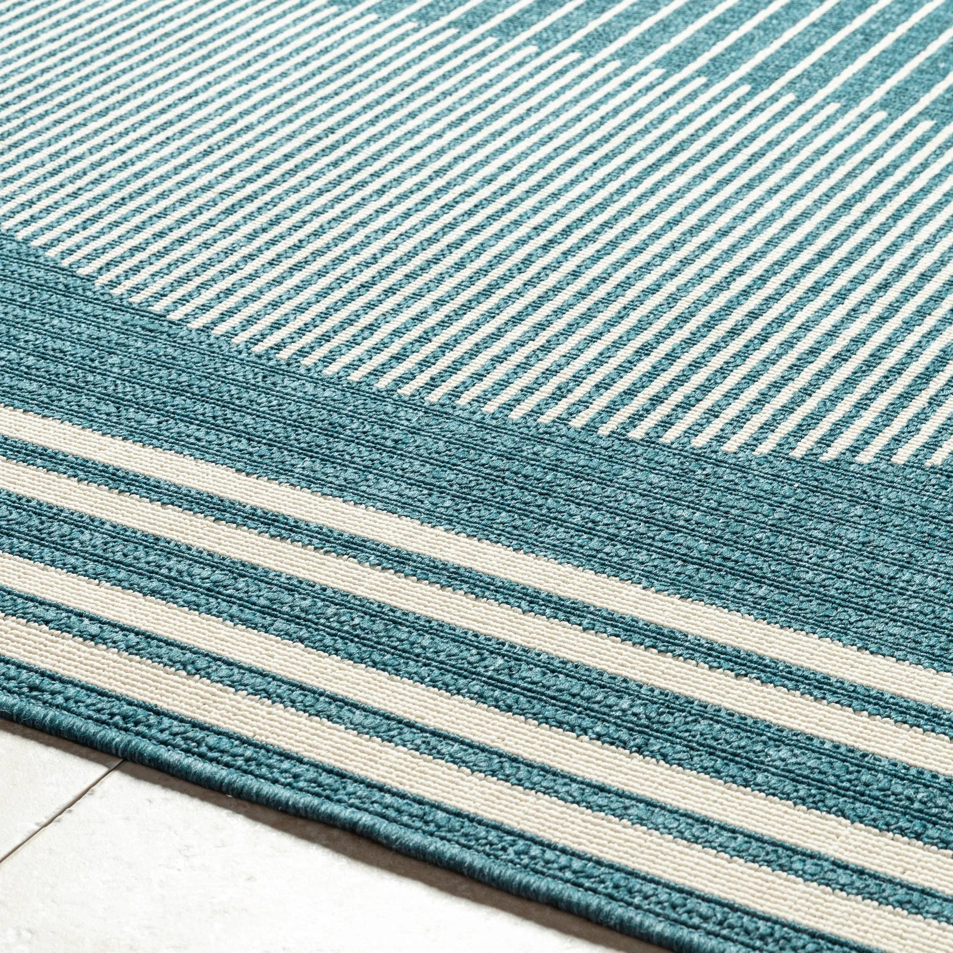 Alfresco Rug - 476834 by Livabliss. Made from face: 100% polypropylene in a unique style.