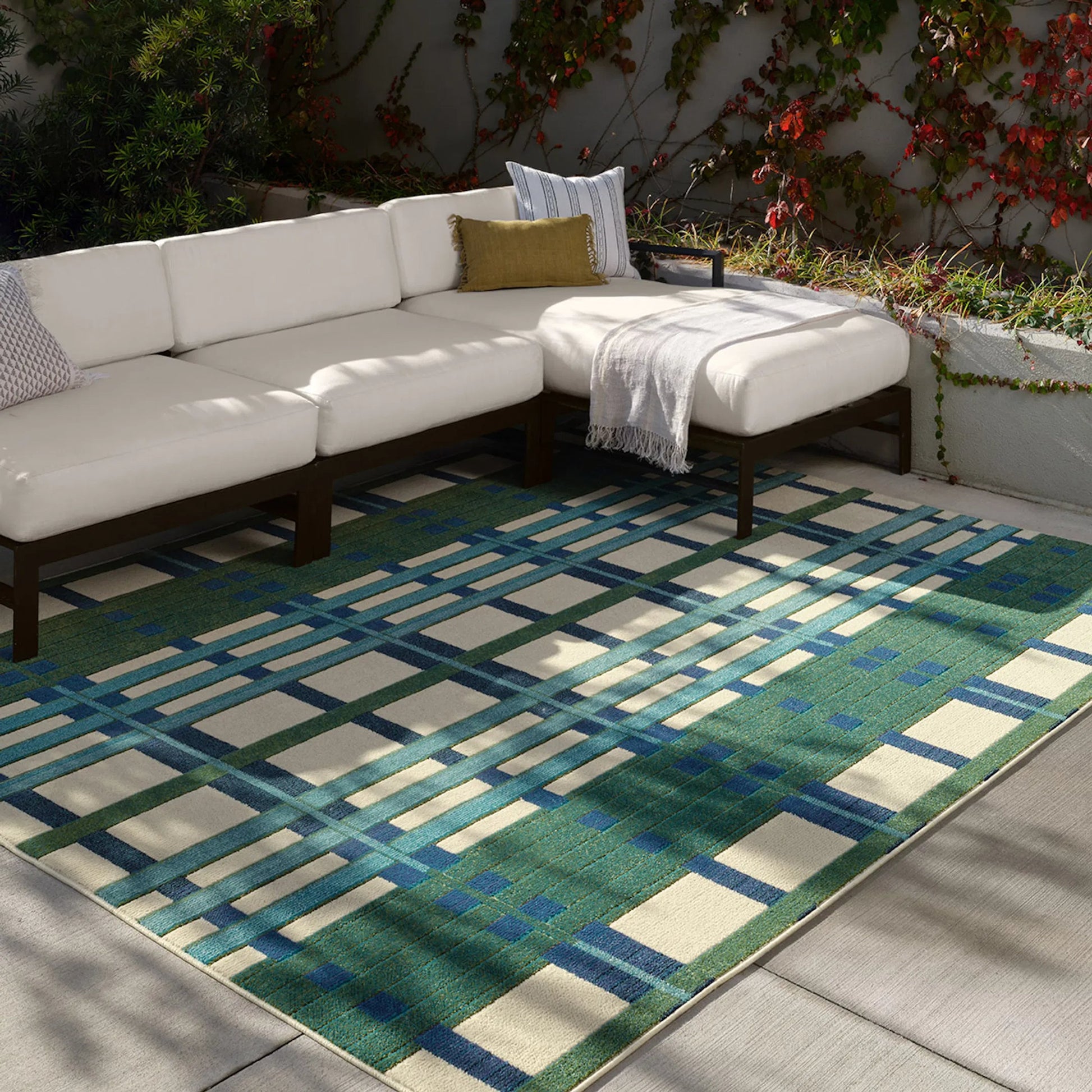 Alina ALI01 Rug by Jaipur Living in blue, green, beige. Made from 100% polypropylene in a unique style.