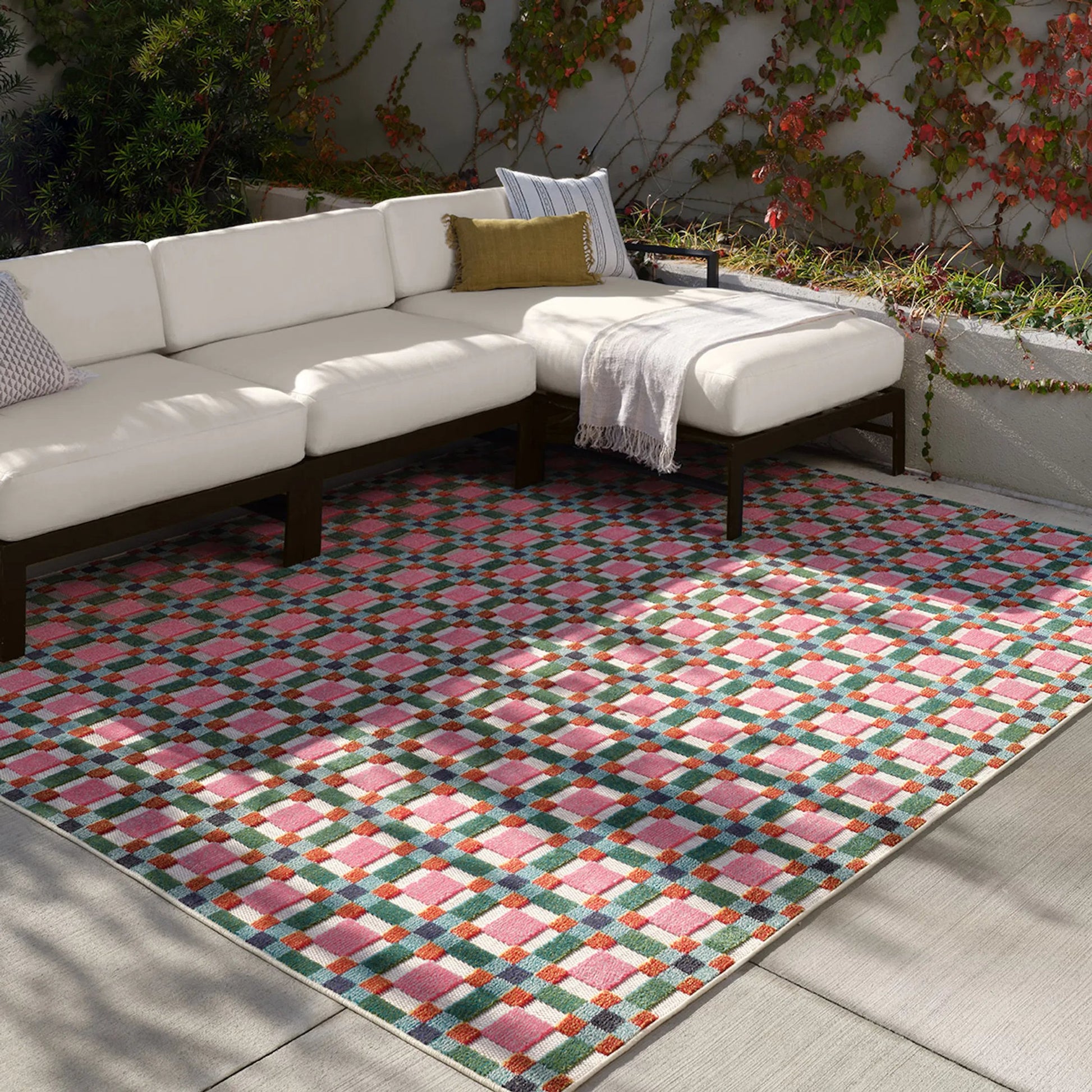 Alina ALI02 Rug by Jaipur Living in pink, green, multicolor. Made from 100% polypropylene in a unique style.
