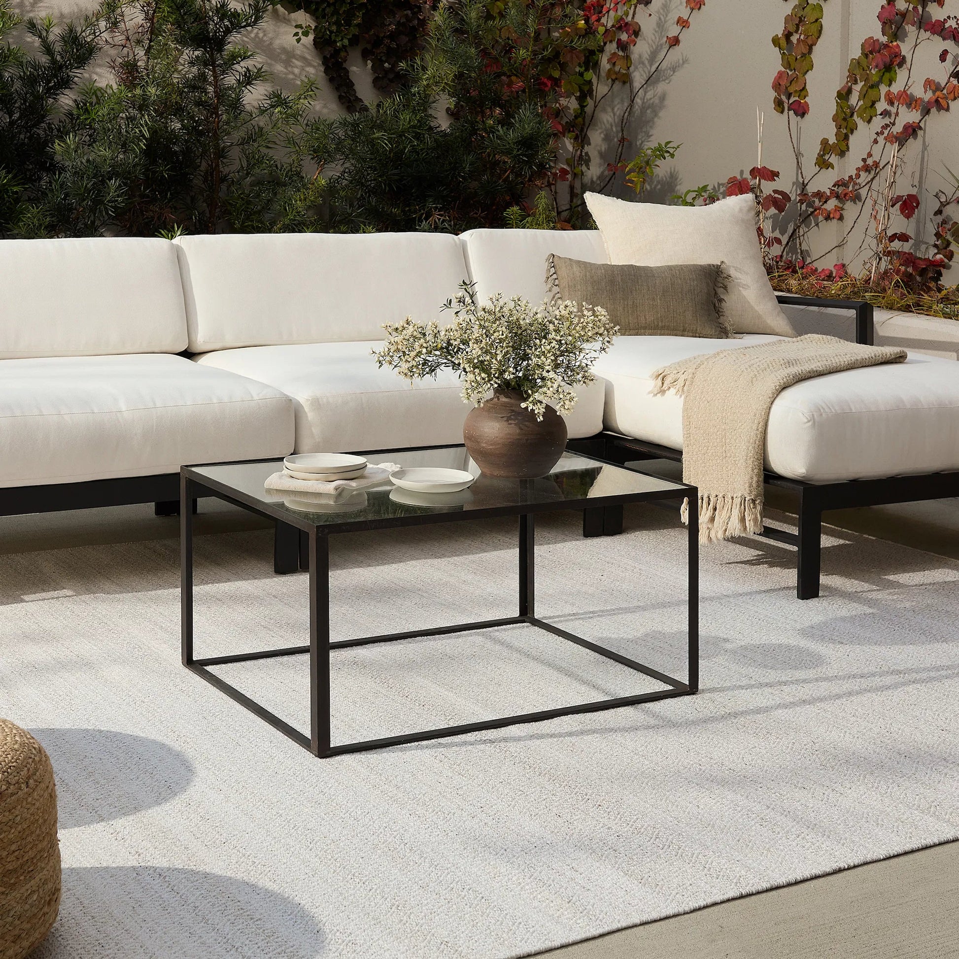 Almas ALS02 Indoor/Outdoor Rug by Jaipur Living in gray, white. Made from 100% pet yarn in a unique style.