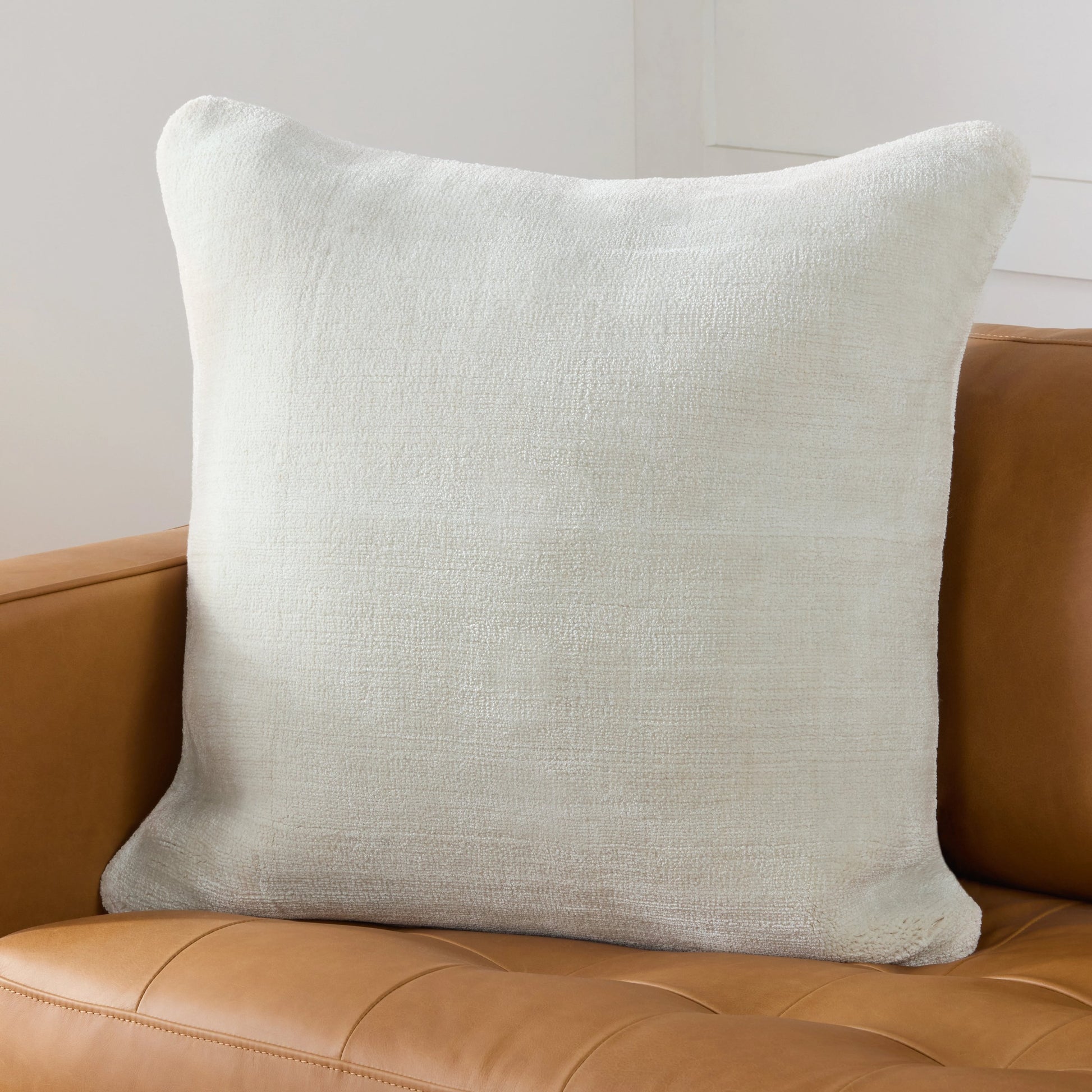 Allura ALU01 Pillow by Jaipur Living. Made from 100% viscose in a modern style.