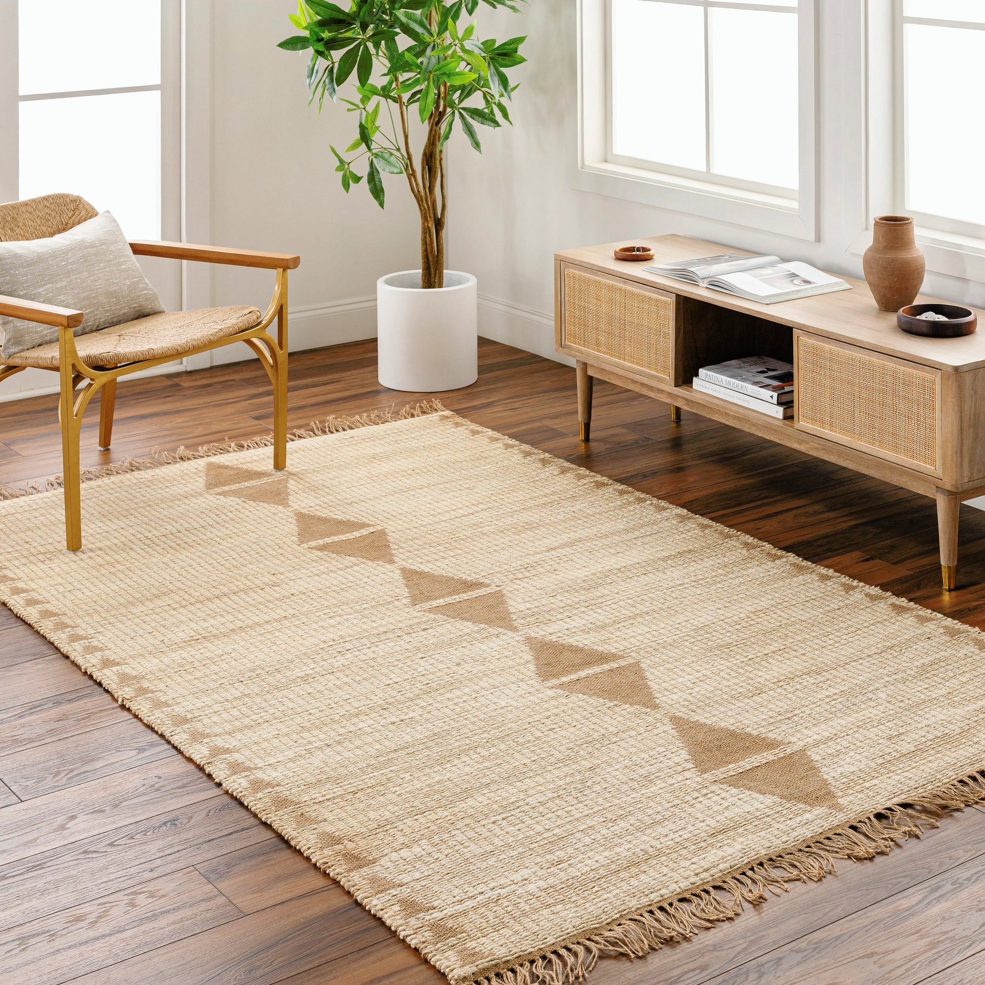 Alex Rug - 496094 by Livabliss. Made from face: 100% jute, warp: 100% jute in a unique style.