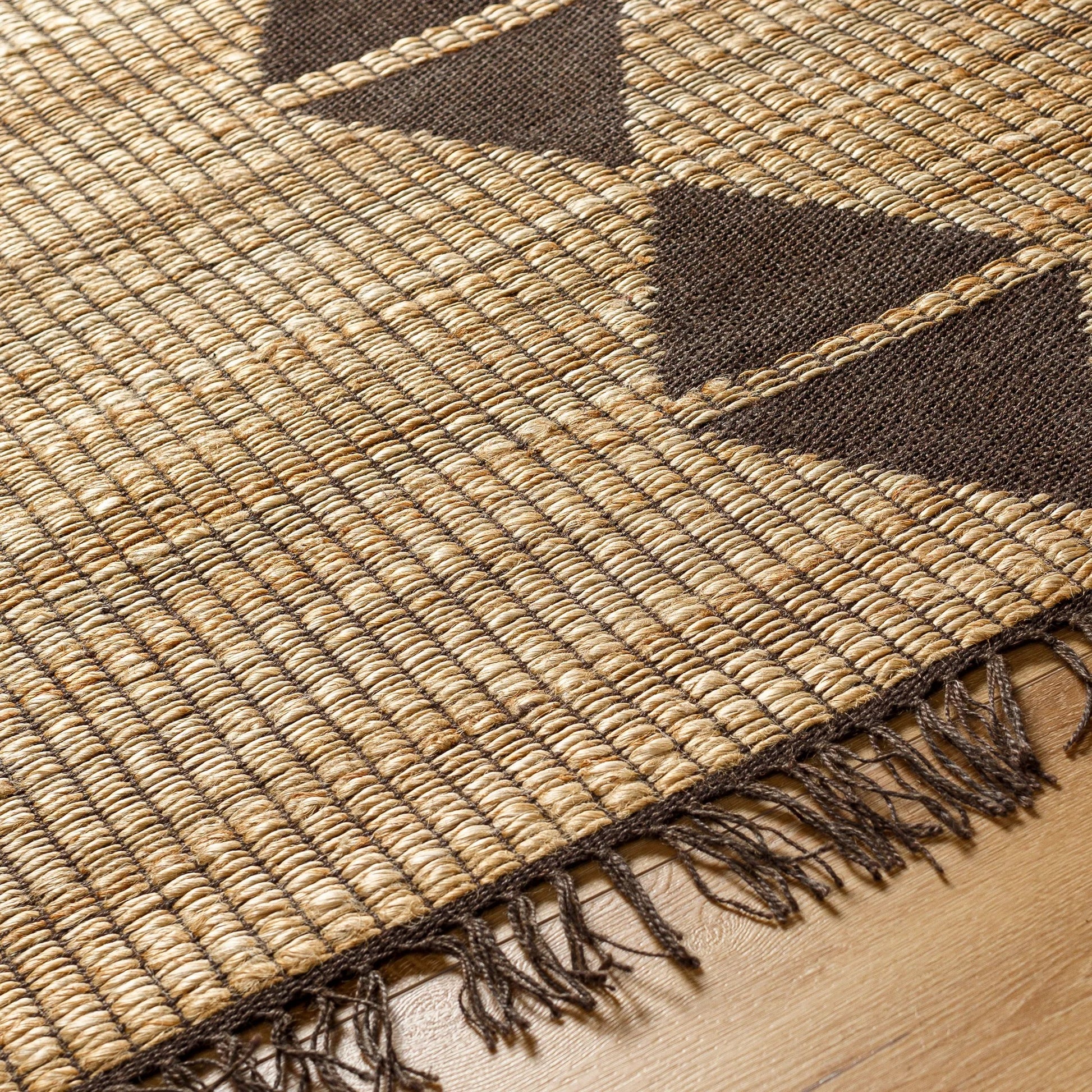 Alex Rug - 496094 by Livabliss. Made from face: 100% jute, warp: 100% jute in a unique style.