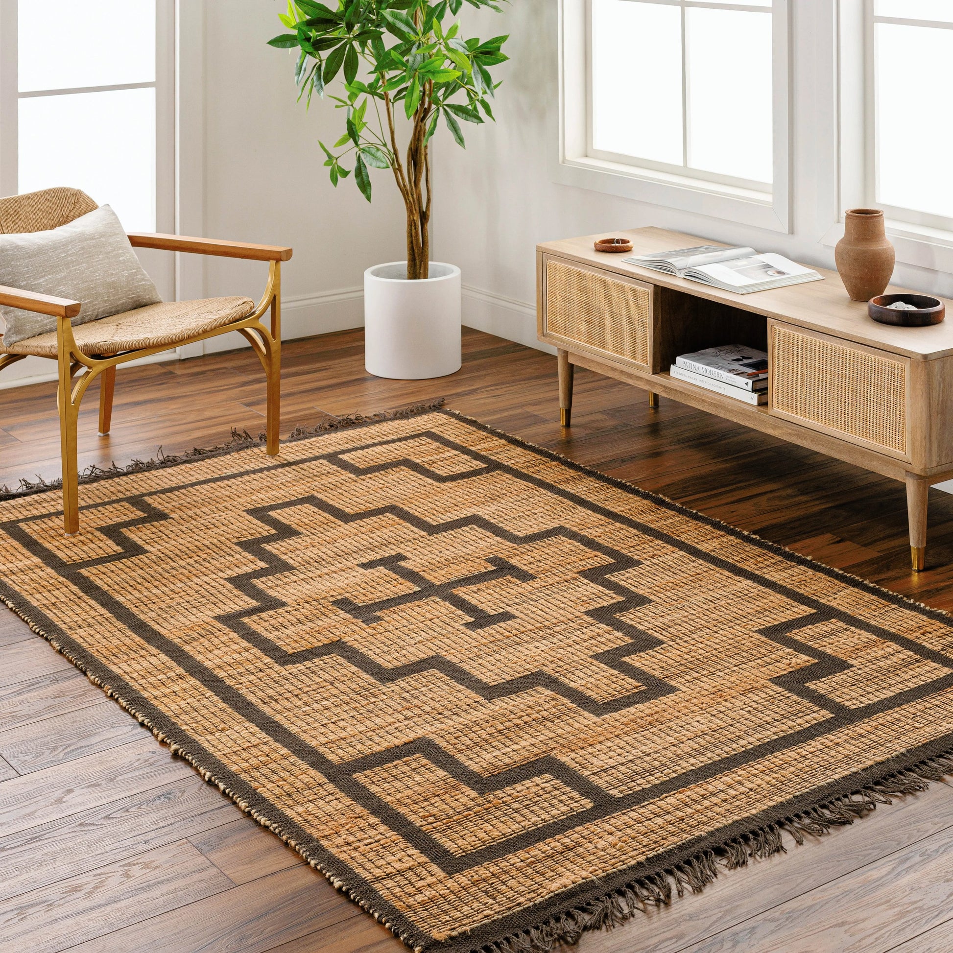 Alex Rug - 496102 by Livabliss. Made from face: 100% jute, warp: 100% jute in a unique style.