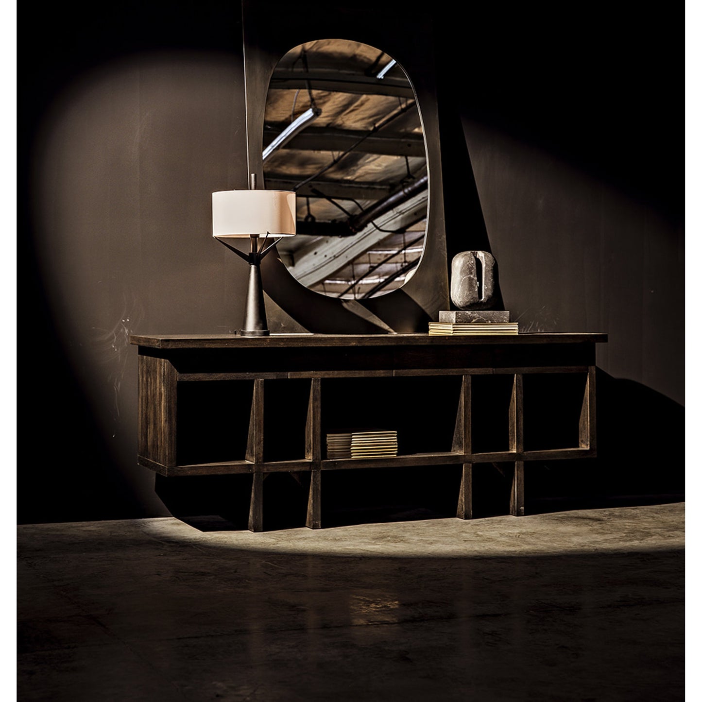 007 S-334949 | Lifestyle | Juno Sculpture by Noir in black marble. Made from marble in a modern style.