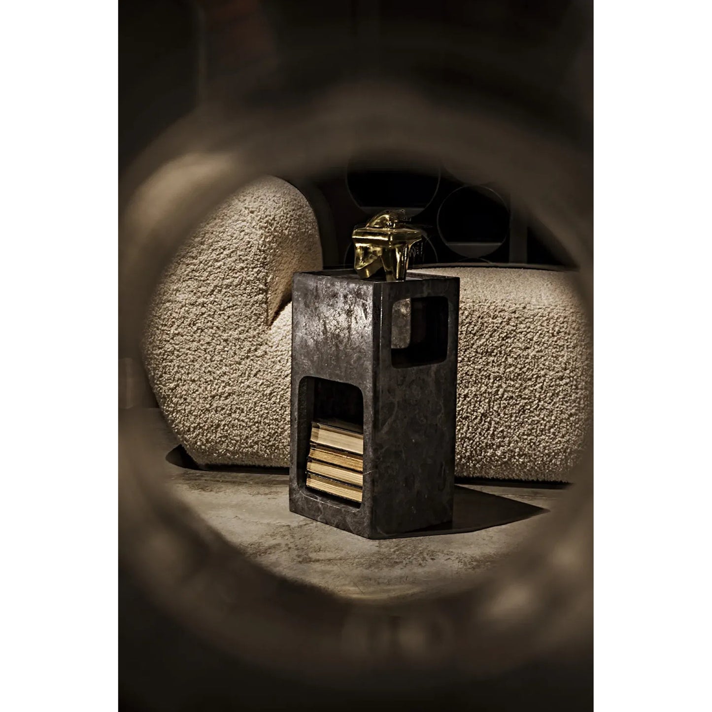 004 SI-1975491 | Lifestyle | Murakami Side Table by Noir in black marble. Made from marble in a modern style.