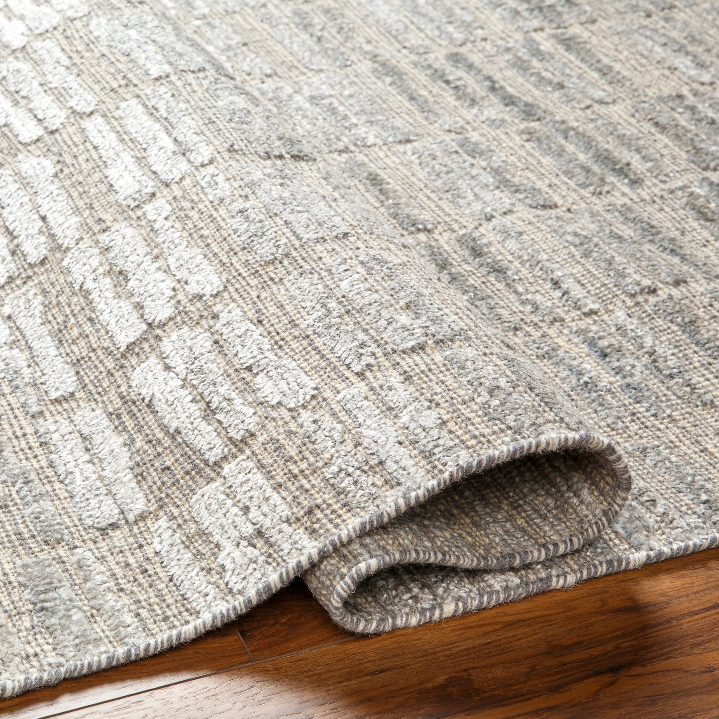 004 SI-1915922,SI-1915923,SI-1915924,SI-1915925 | Closeup | Amina AMA-2300 Rug by Surya in light beige, gray, light slate. Made from main: 65% wool, main: 35% viscose in a unique style.