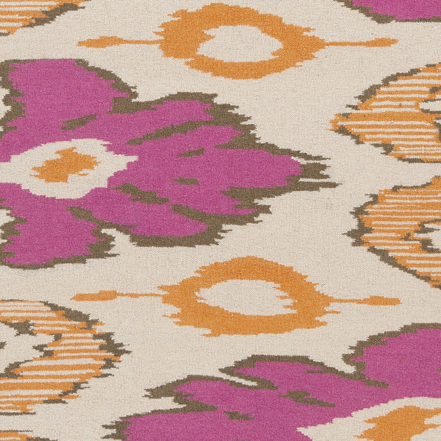 006 46475-17626,46475-17627 | Closeup | Alameda Rug - 702 by Surya. Made from 100% wool in a unique style.