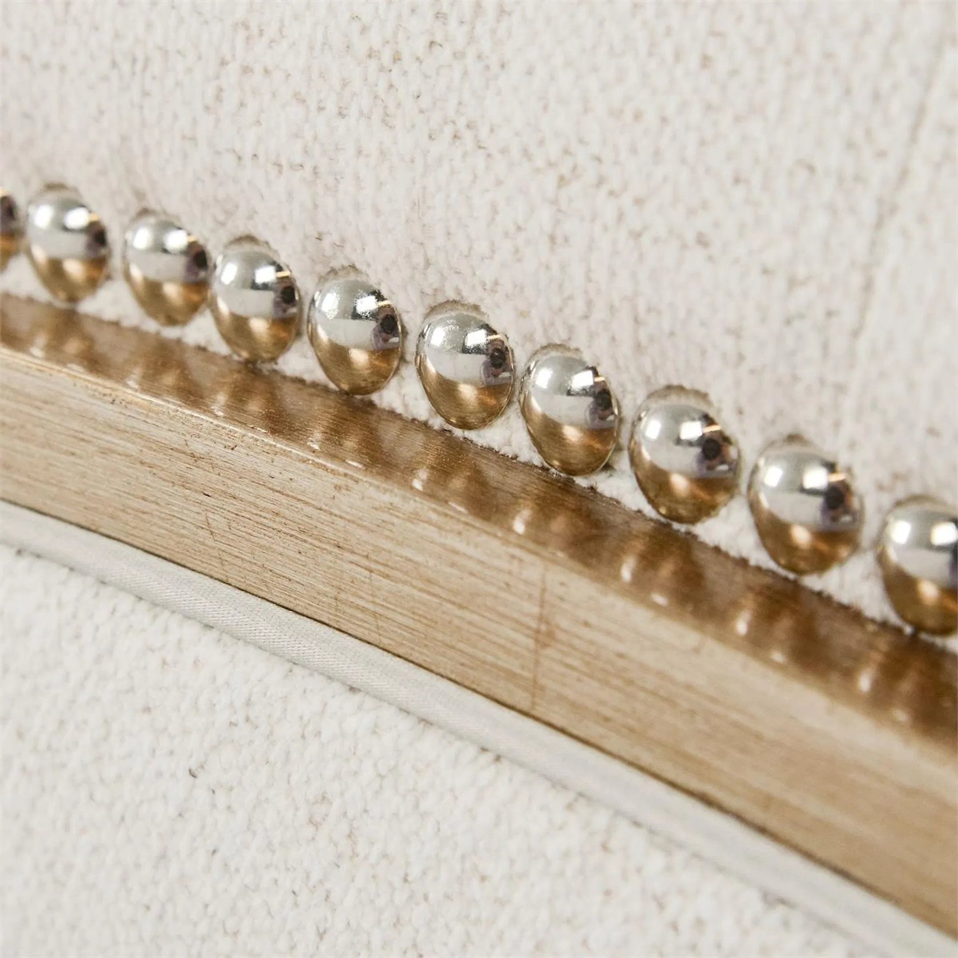 Hudson Chaise by John-Richard. Made from unique in a transitional style.