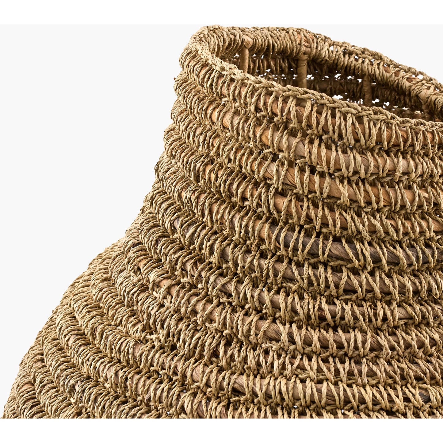 010 SI-2541172,SI-2541173 | Closeup | Anouk Basket by Surya in powder coated. Made from seagrass, iron in a unique style.