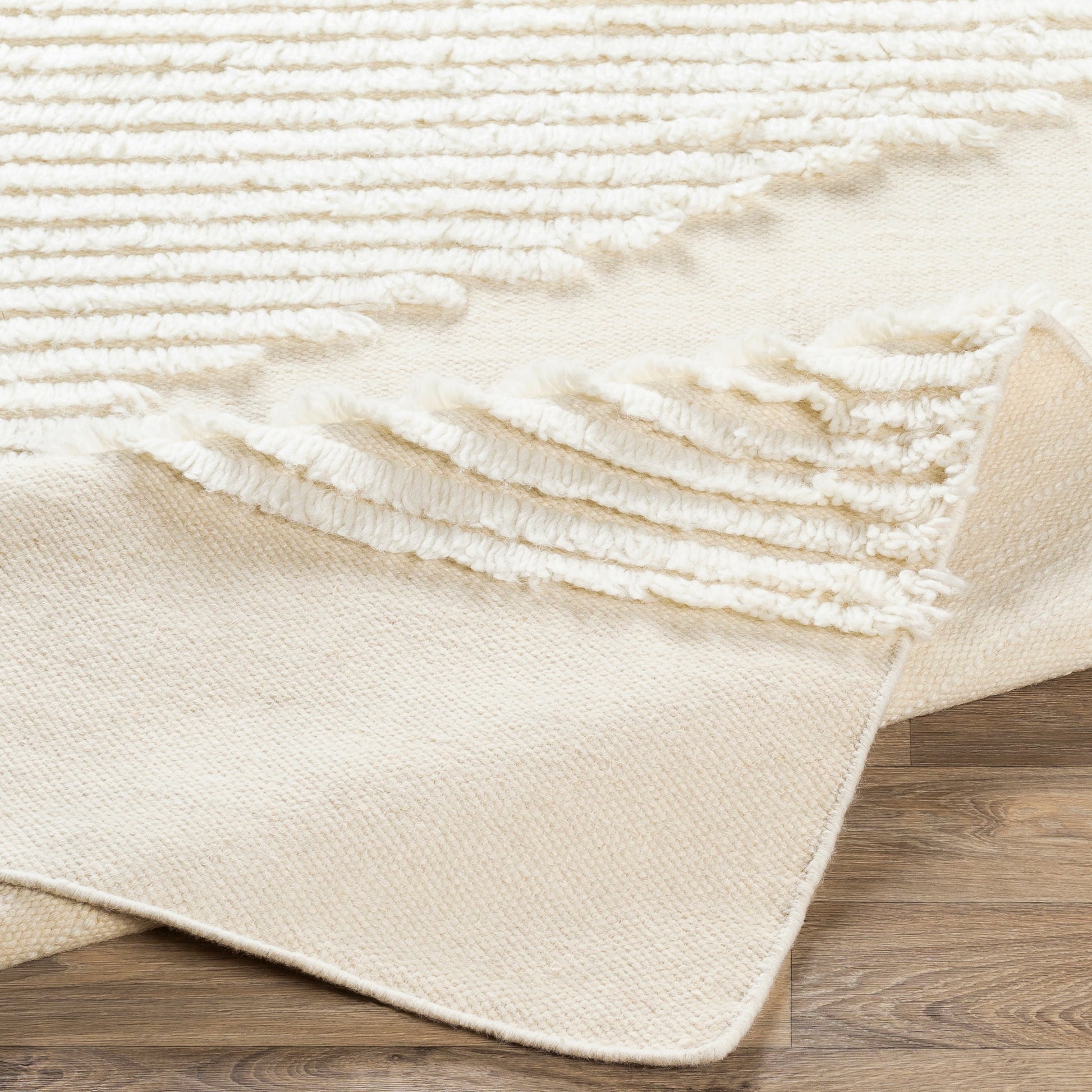 Apache APA-2301 Rug by Livabliss. Made from 100% wool in a unique style.