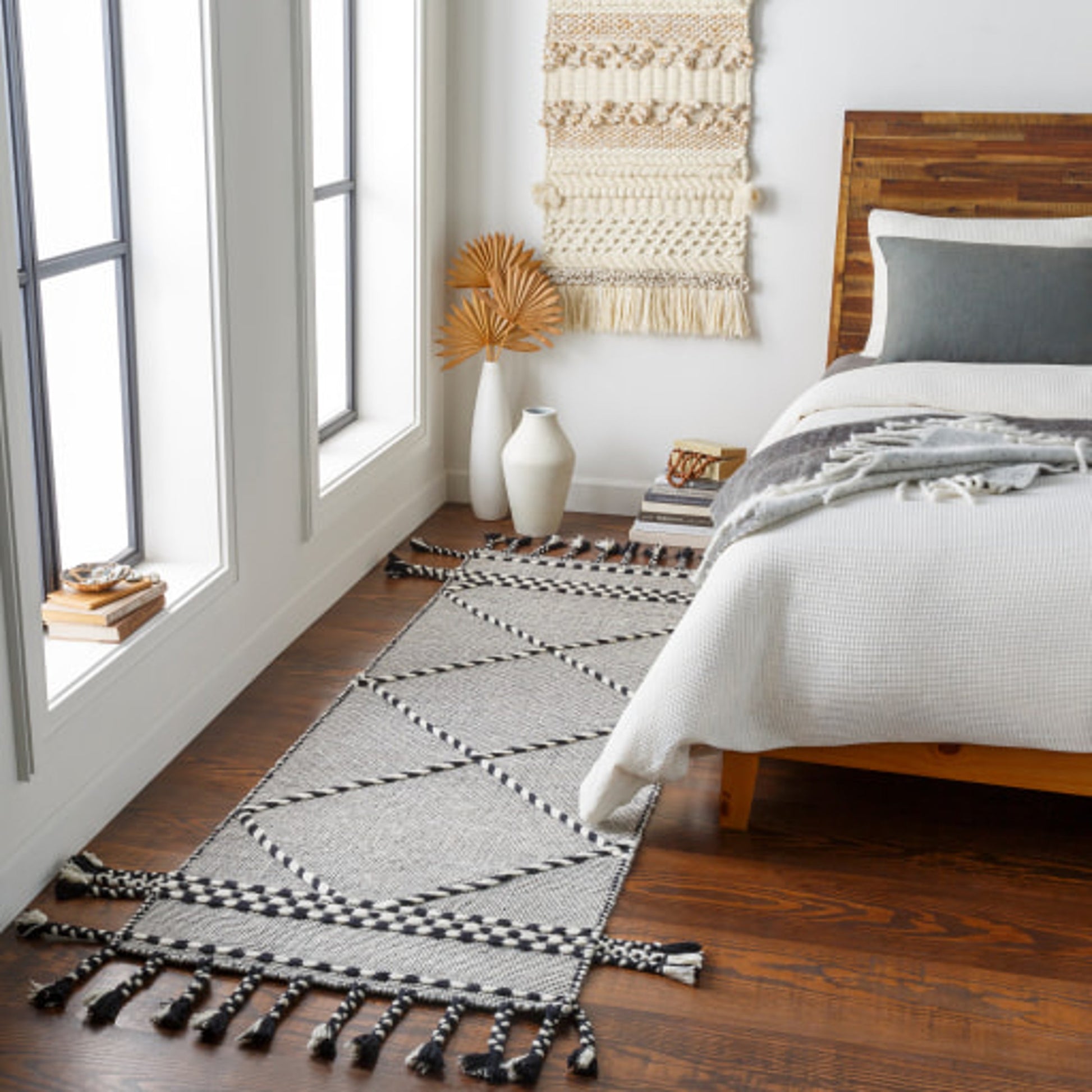 Apache Rug - 25154 by Livabliss. Made from 100% wool in a unique style.