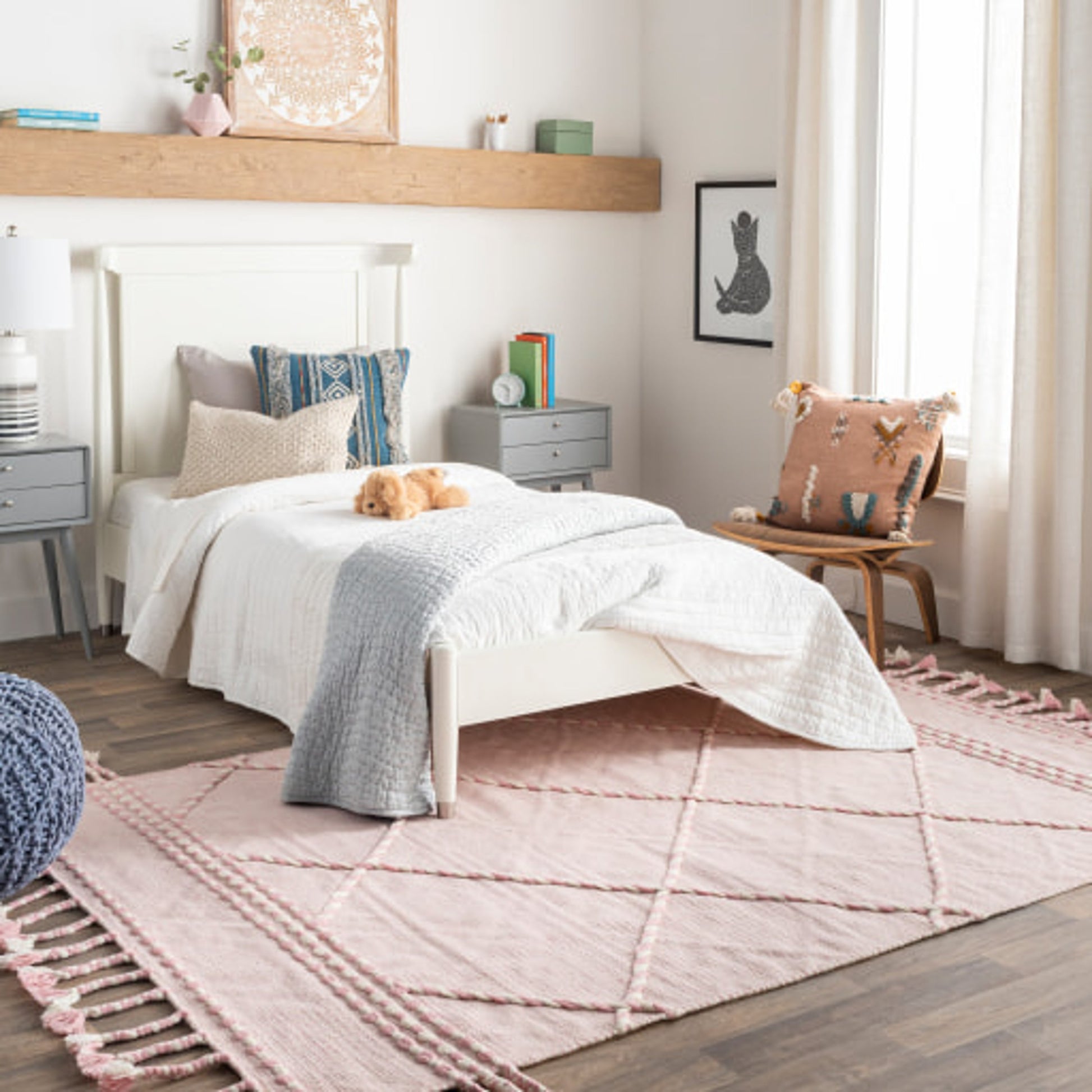 Apache Rug - 25154 by Livabliss. Made from 100% wool in a unique style.