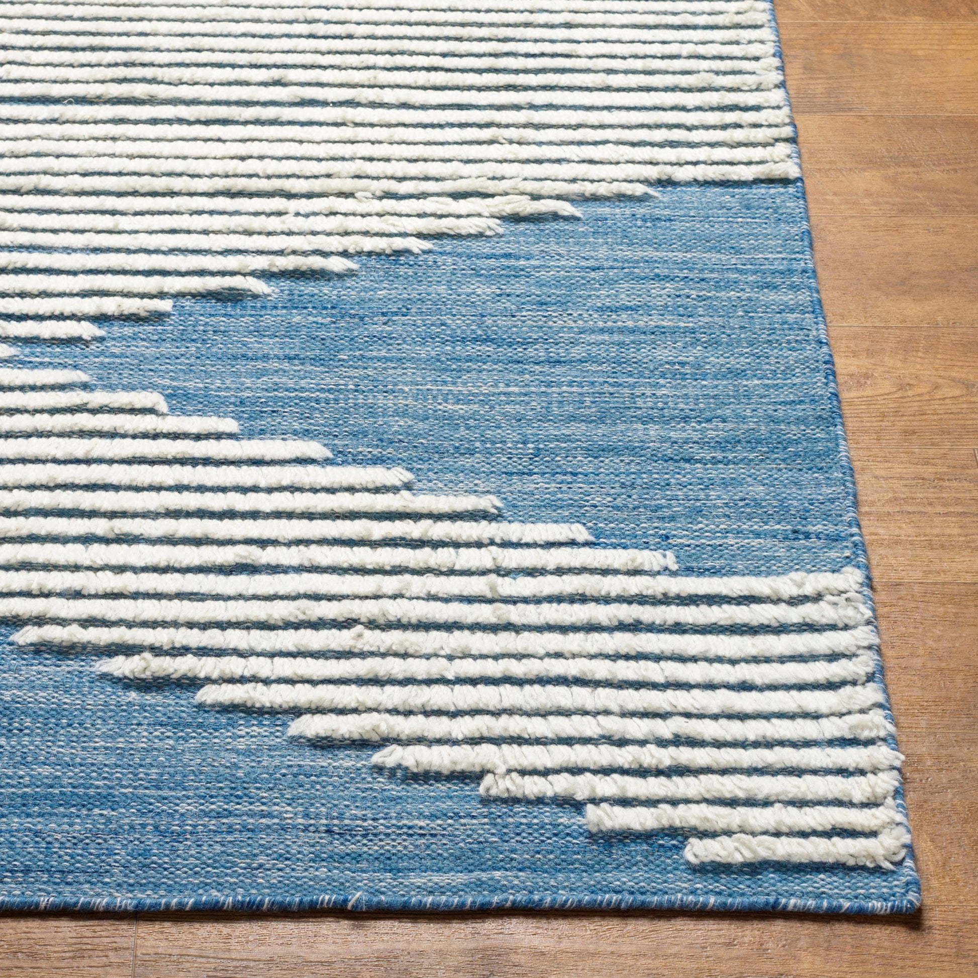 Apache APA-2301 Rug by Livabliss. Made from 100% wool in a unique style.