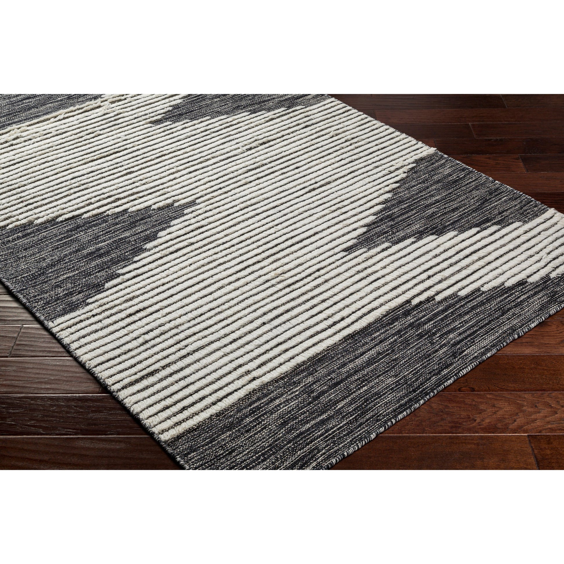Apache APA-2301 Rug by Livabliss. Made from 100% wool in a unique style.