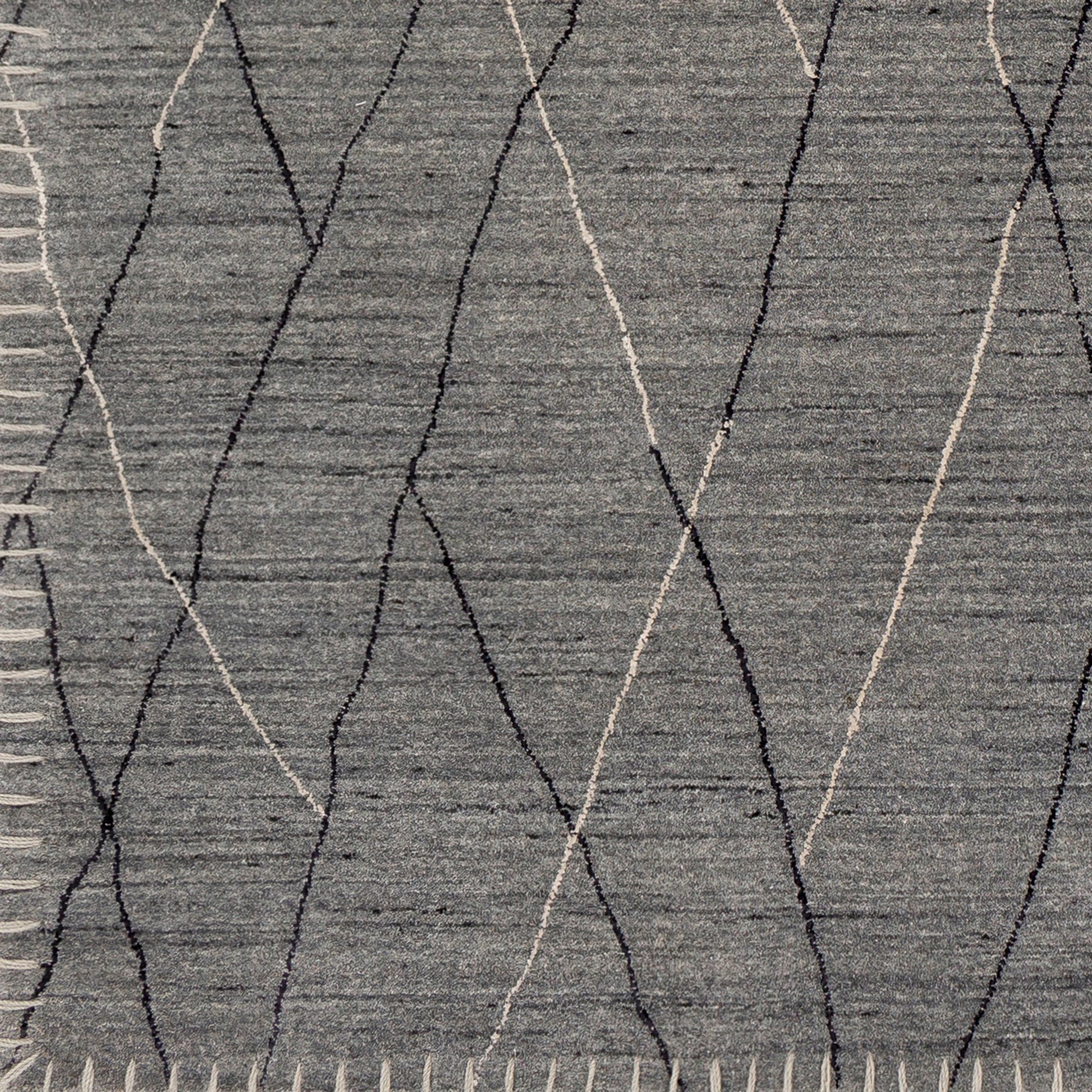 Arlequin Rug - 23661 by Surya in charcoal, medium gray, black. Made from unique in a unique style.