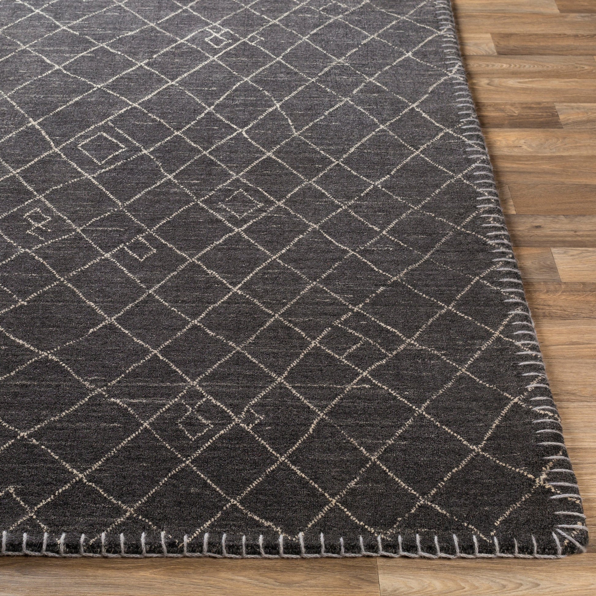 Arlequin Rug - 30026 by Surya in black, ivory. Made from 60% wool, 40% viscose in a unique style.