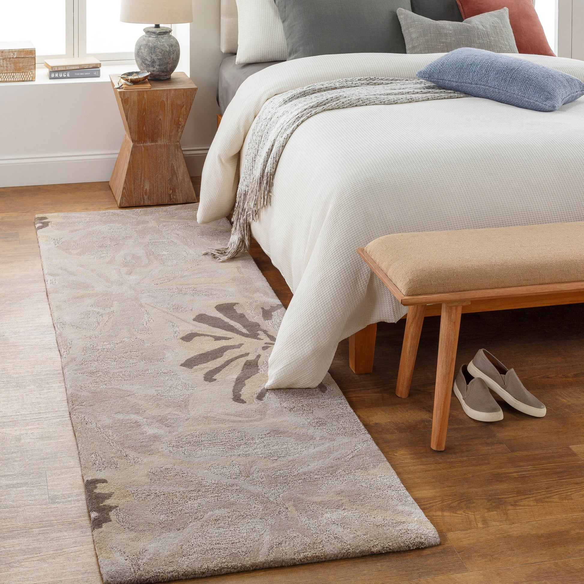 Athena Rug - 889 by Livabliss. Made from 100% wool in a unique style.