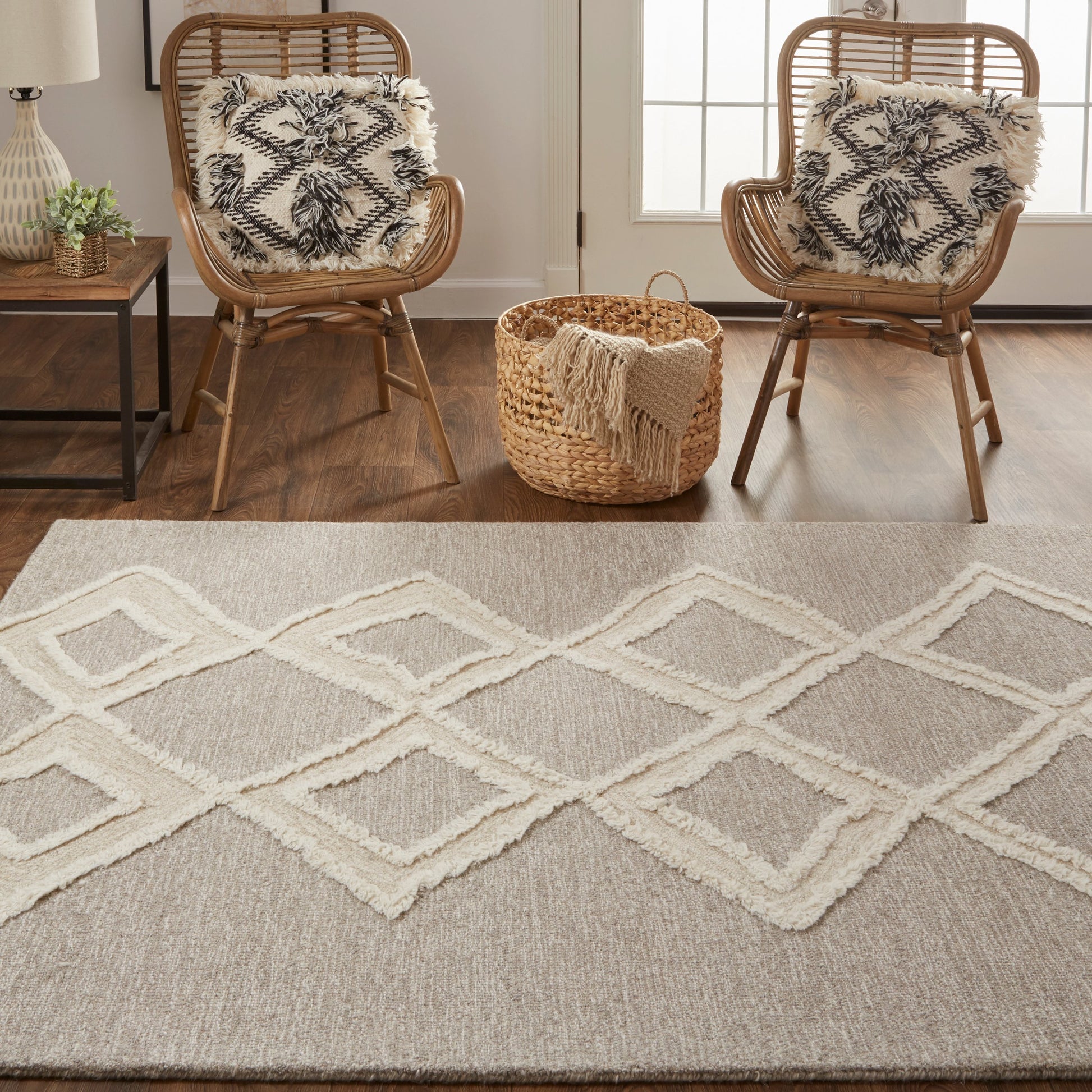 Anica Transitional Geometric Rug - 8009F by Feizy in gray, ivory. Made from wool in a unique style.