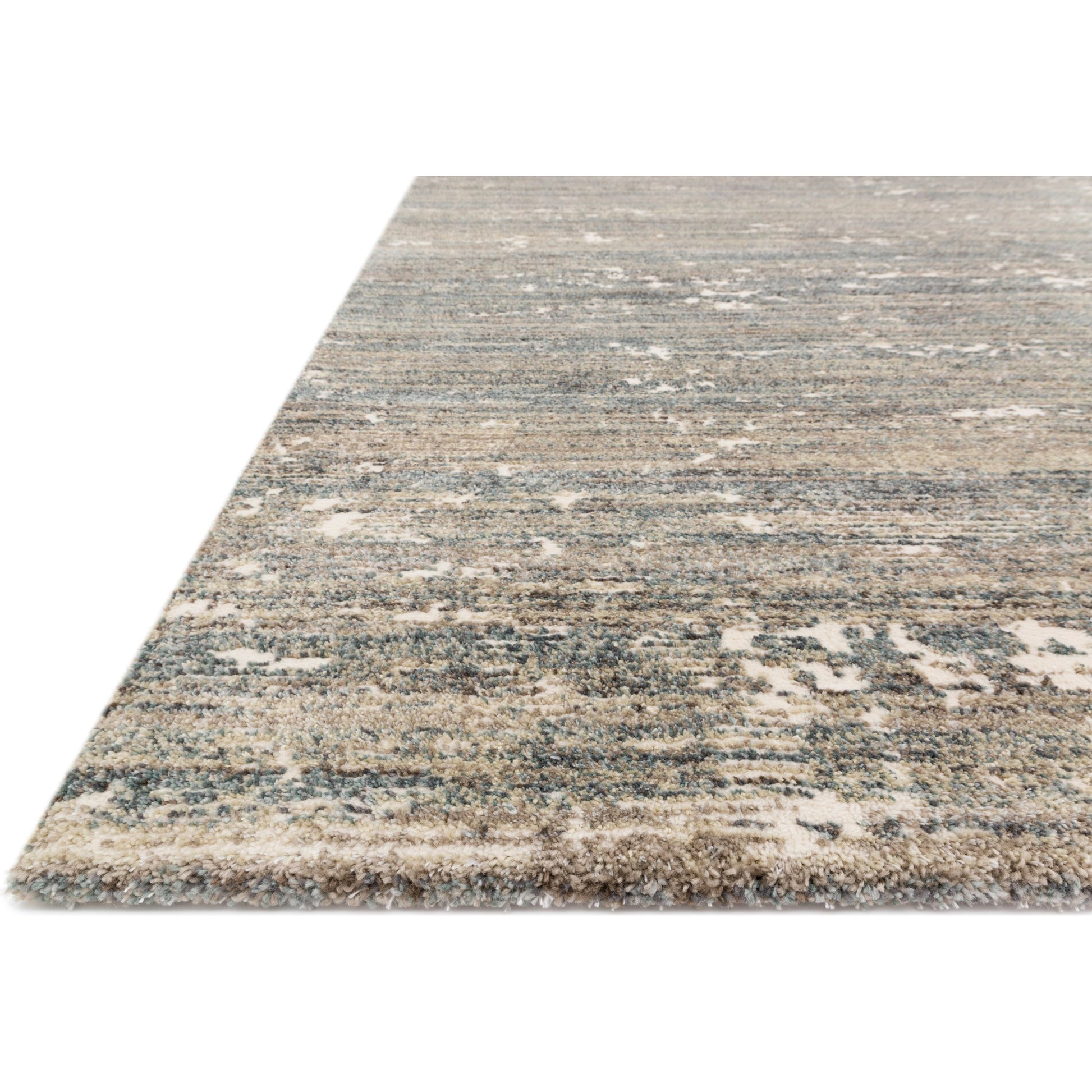 Augustus AGS-06 Rug by Loloi in fog. Made from 70% polypropylene, 30% polyester in a unique style.