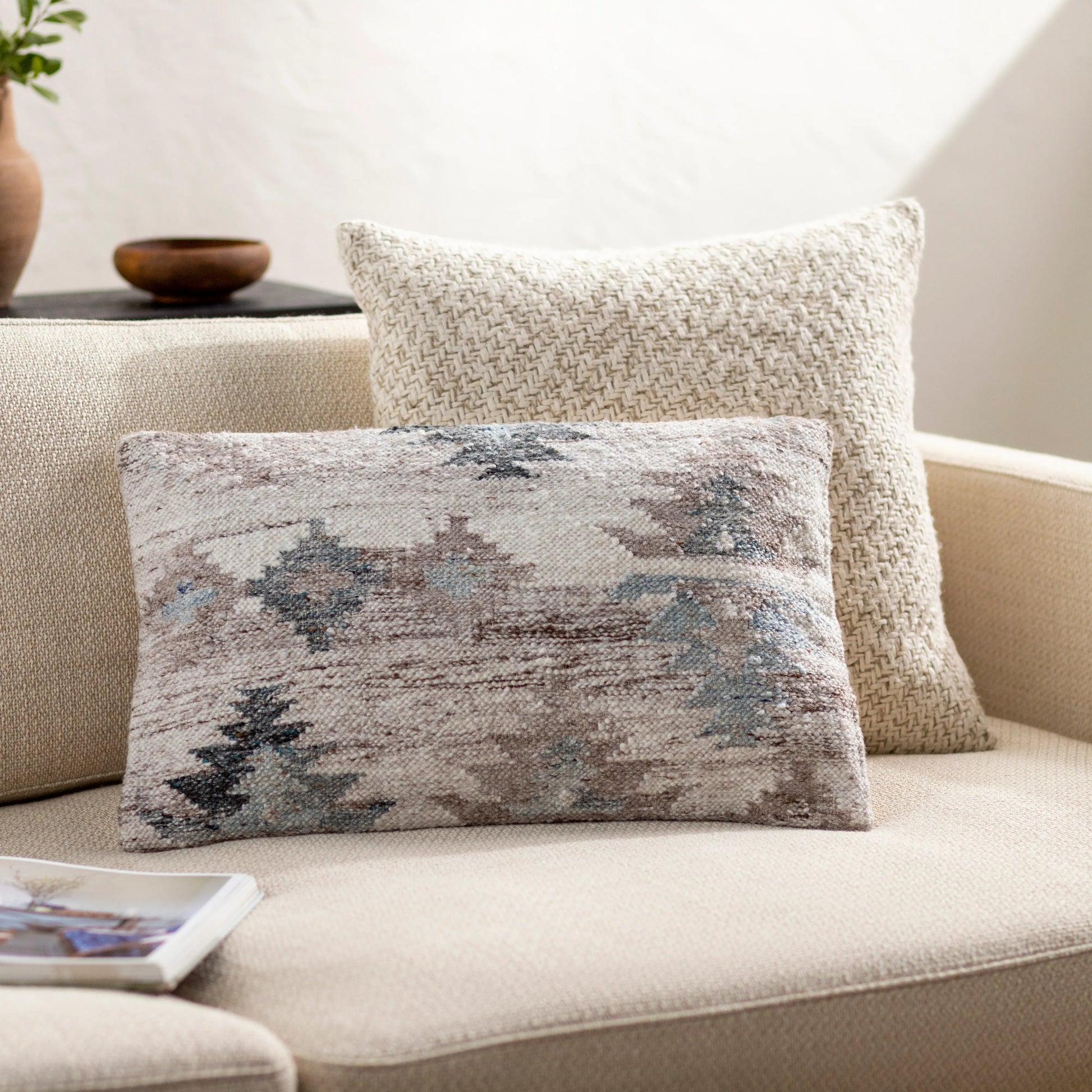 Alyssa Pillow - 479841 by Surya in pale slate, light silver, light grey, metallic - silver, pewter. Made from front: 100% polyester, back: 100% cotton in a modern style.