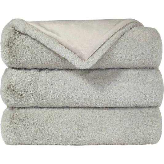 Arlo Throw by DV Kap Home. Made from 100% polyester in a unique style.