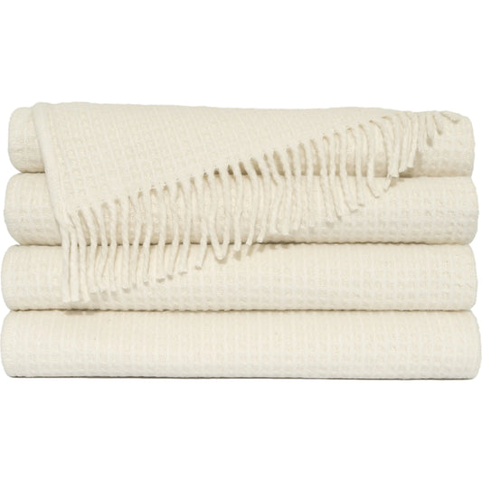 Judith Throw by DV Kap Home. Made from 70% cotton, 30% polyester in a unique style.