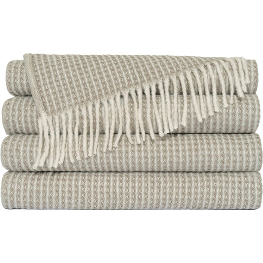 Judith Throw by DV Kap Home. Made from 70% cotton, 30% polyester in a unique style.