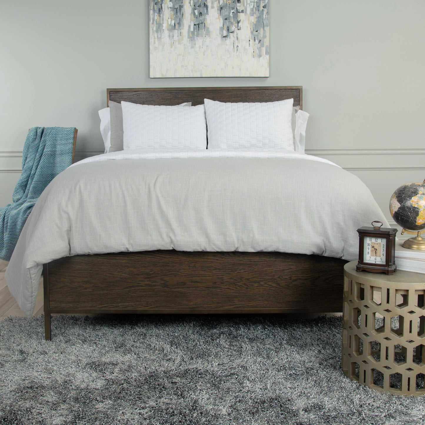 006 SI-2023563,SI-2023564 | Closeup | Lawrence Bedding by HedgeApple Essentials. Made from cotton slub, polyester in a modern style.