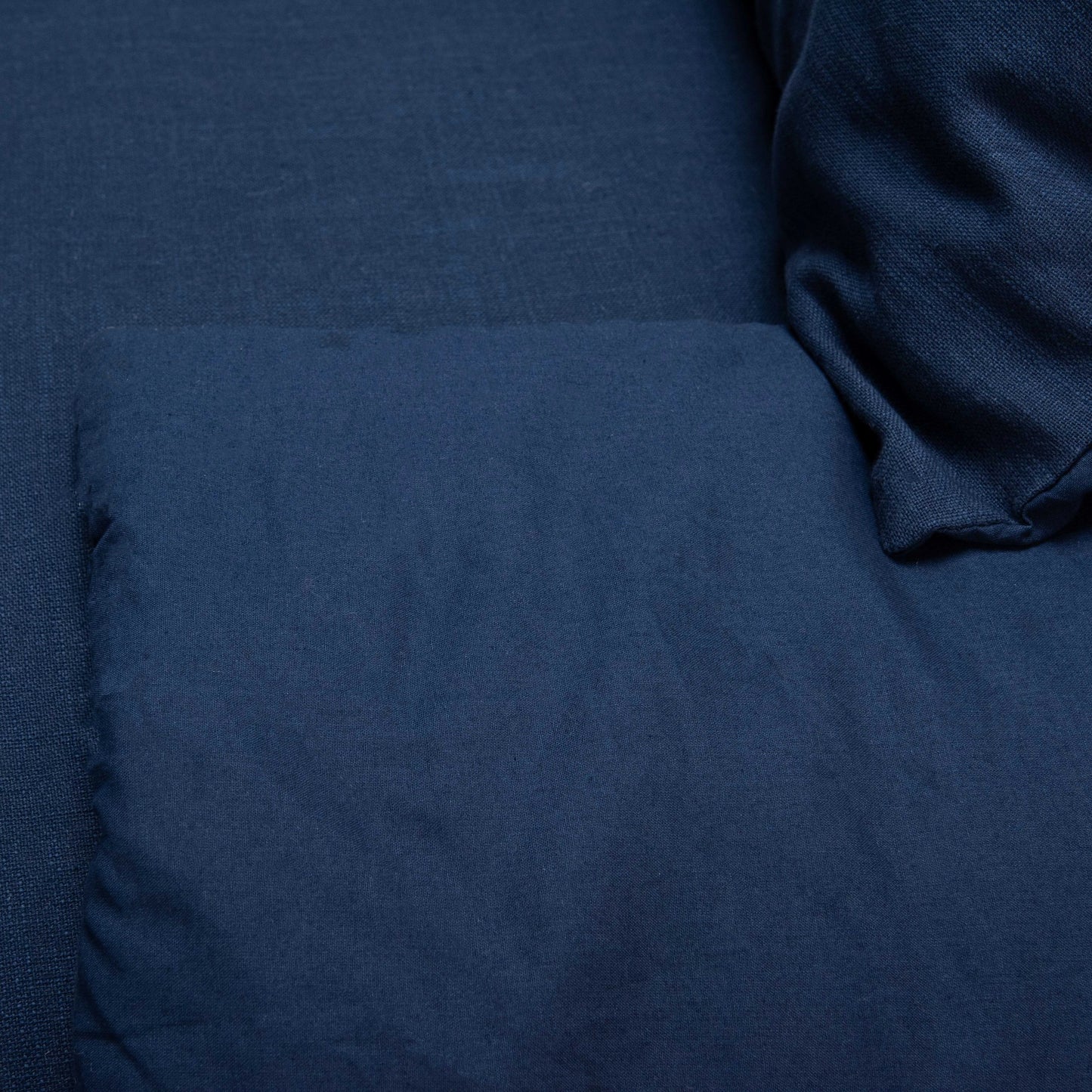 004 SI-2145247,SI-2145248 | Closeup | Pembina Bedding by HedgeApple Essentials. Made from cotton slub, polyester in a modern style.