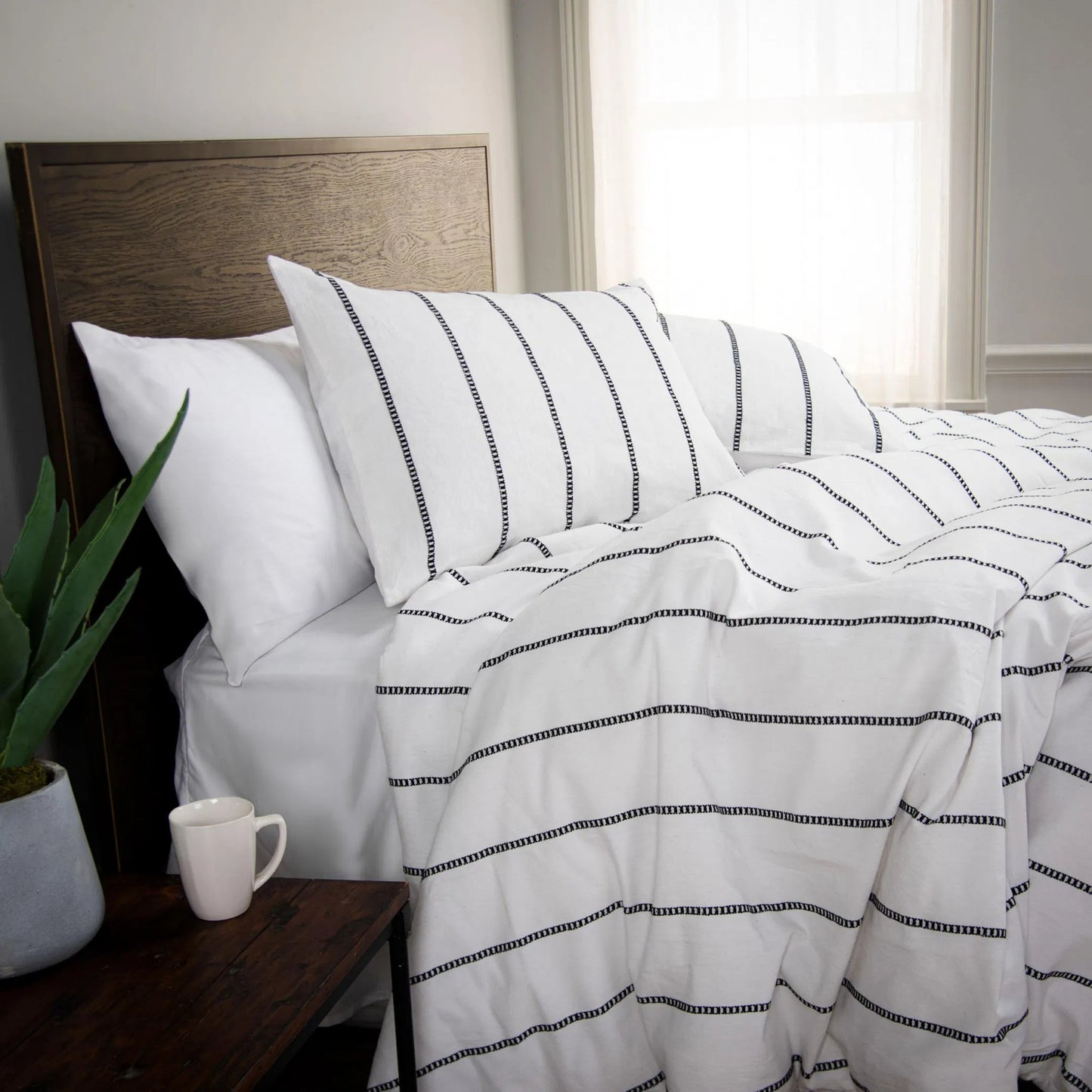 001 SI-2295542,SI-2295543 | Closeup | Chisago Bedding by HedgeApple Essentials in off white. Made from unique in a transitional style.