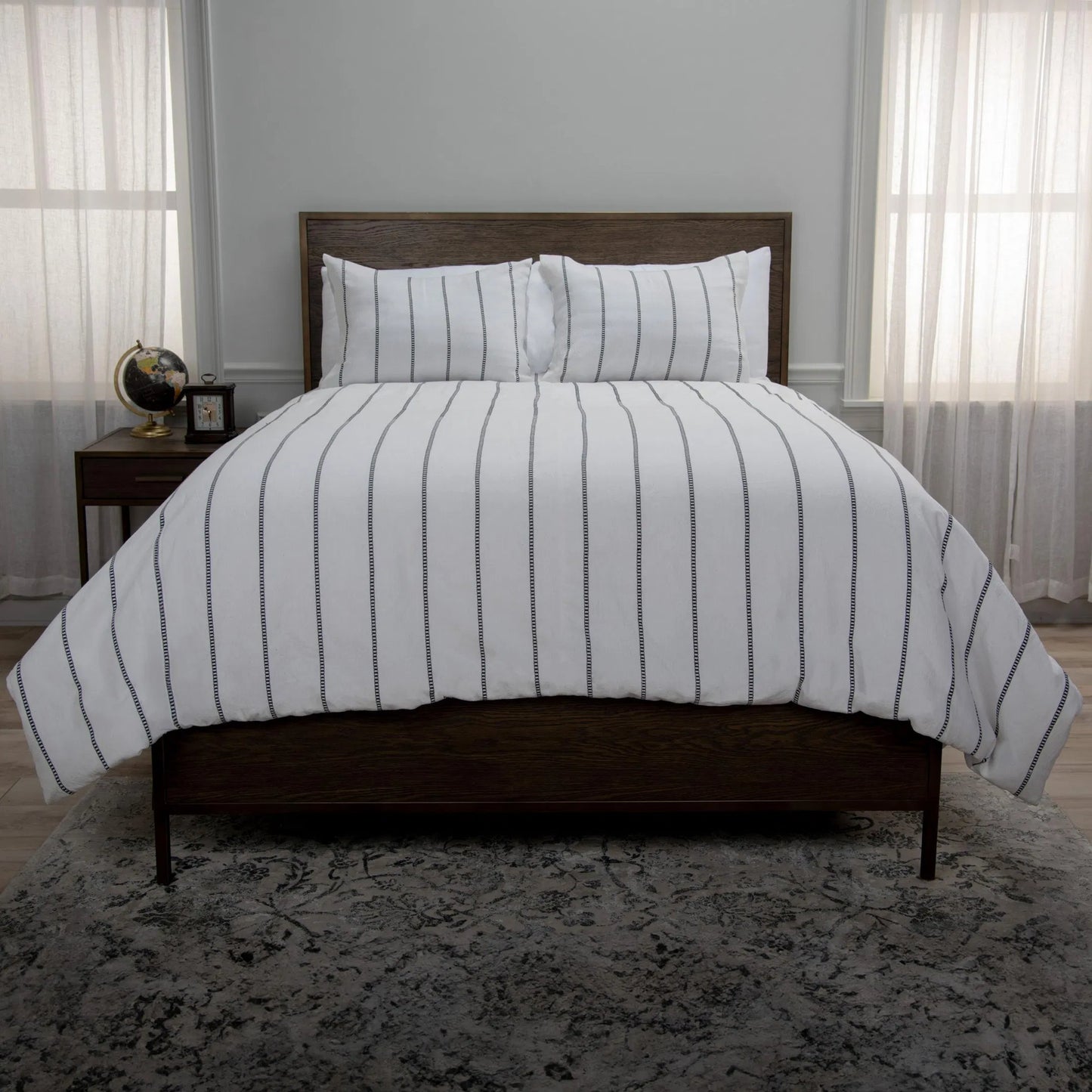 003 SI-2295542,SI-2295543 | Lifestyle | Chisago Bedding by HedgeApple Essentials in off white. Made from unique in a transitional style.