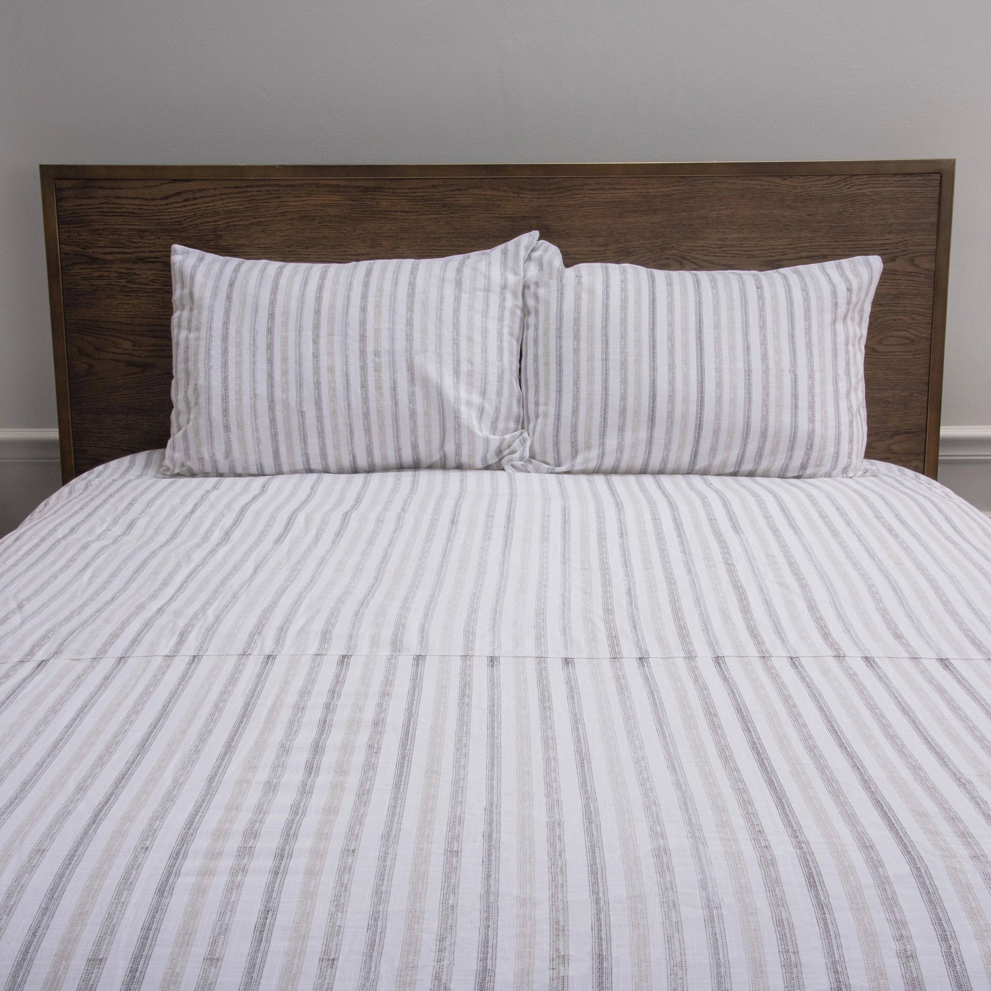 Medford Bedding by HedgeApple Essentials. Made from cotton slub, polyester in a modern style.